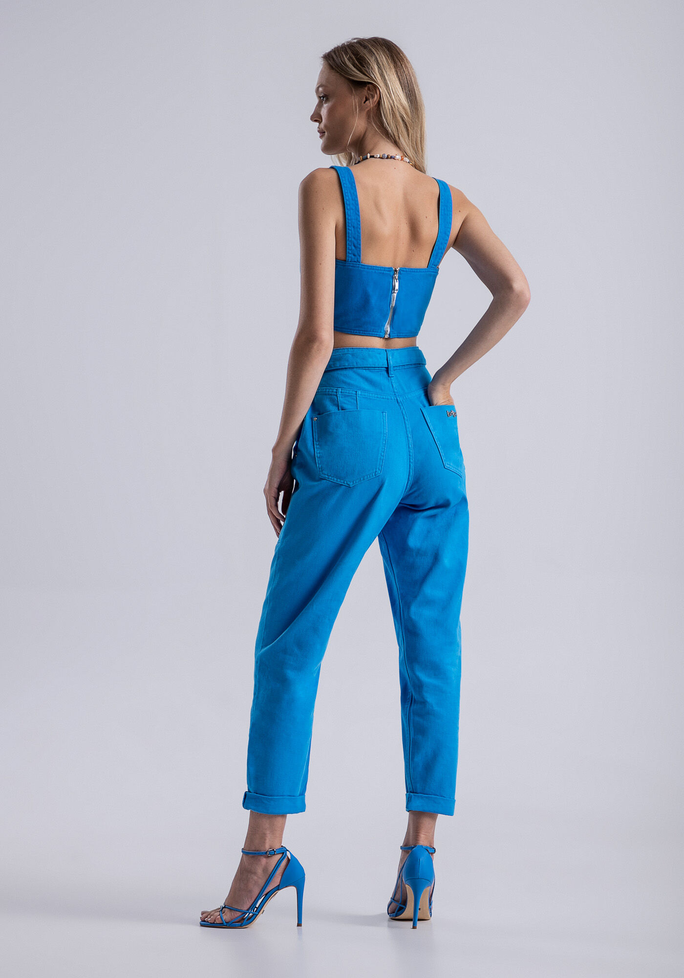 Blusa Sarja Cropped com Decote Reto, , large.