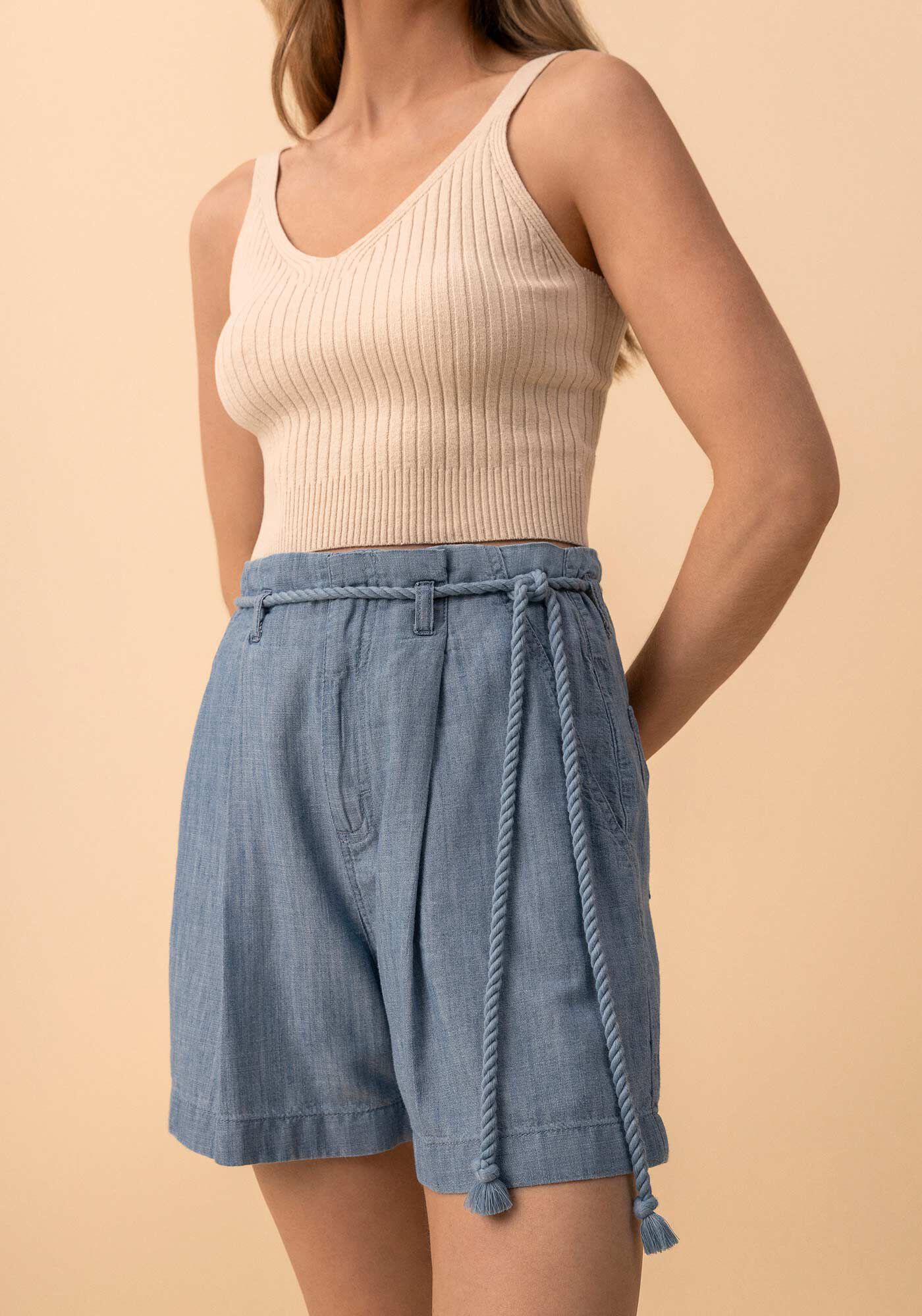 Shorts Em Jeans E Liocel Com Cintura Alta E Cinto, JEANS, large.