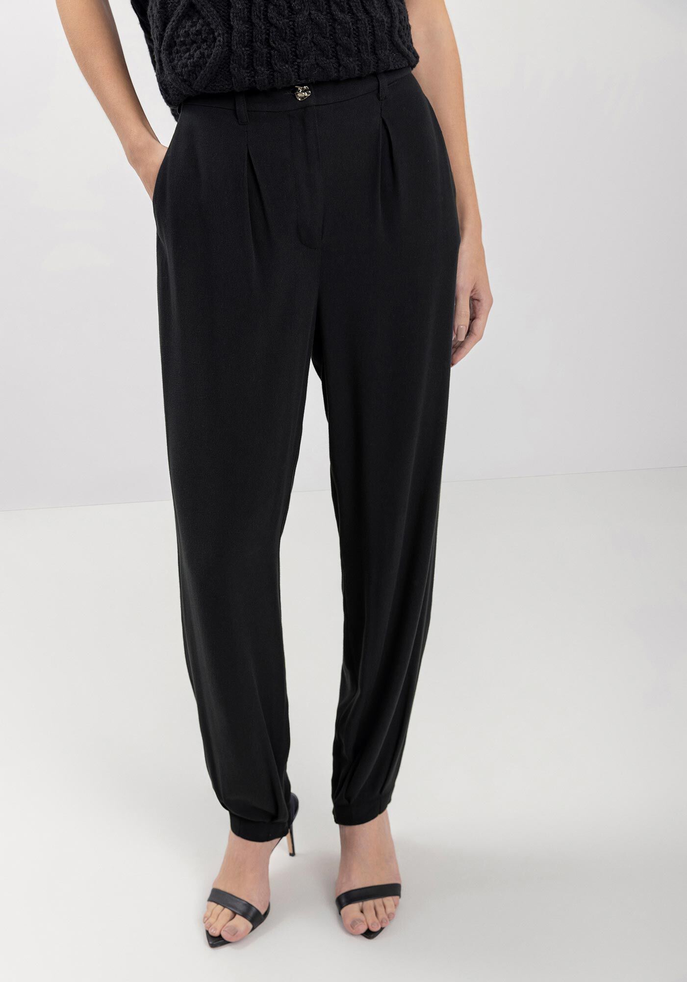 Cal&ccedil;a De Alfaiataria Com Cintura Alta Em Crepe De Viscose, , large.