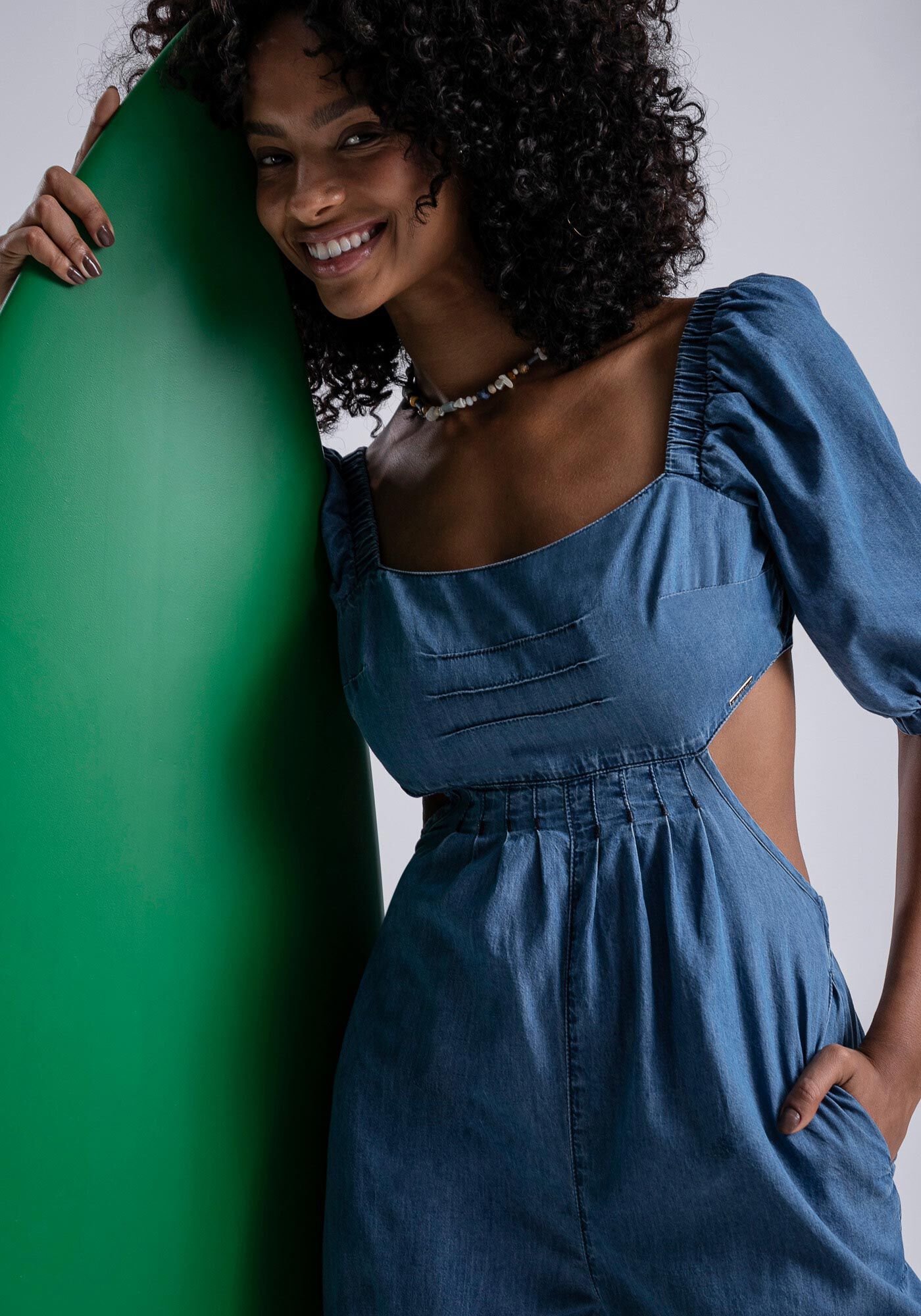 Macac&atilde;o Jeans Longo com Cut Out, JEANS, large.