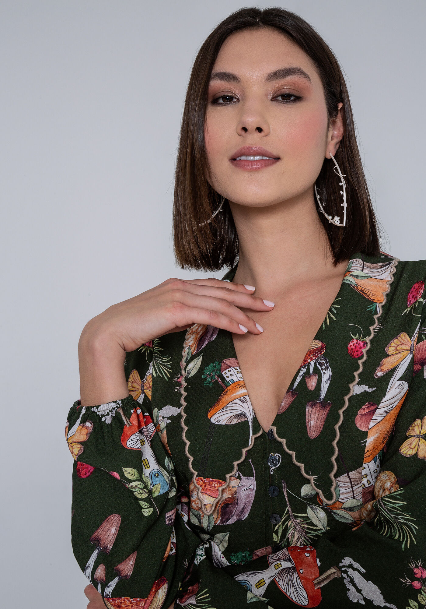 Blusa Manga Longa em Viscose com Bordado Gola, , large.