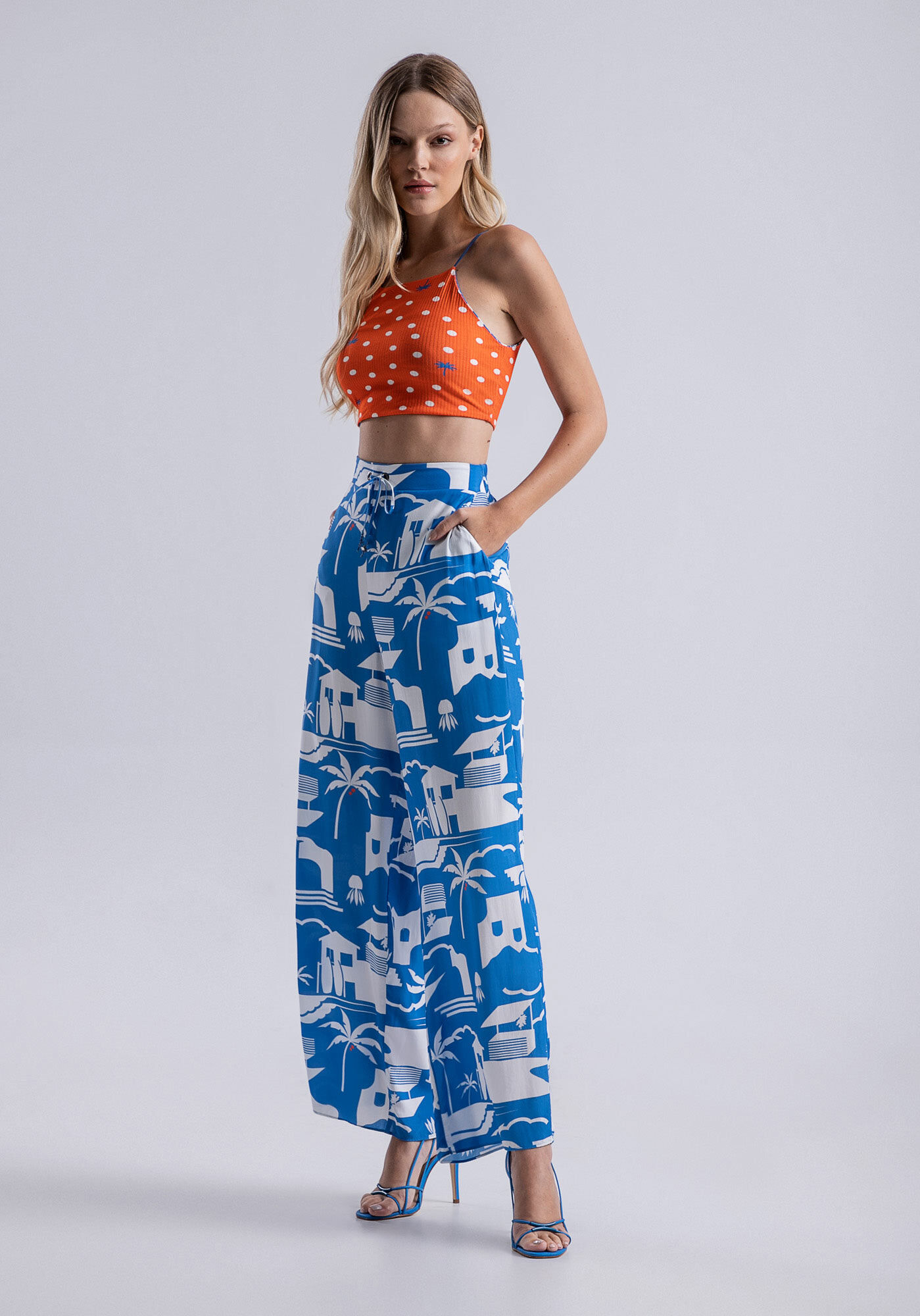 Cal&ccedil;a Reta Ampla em Viscose Estampada, , large.