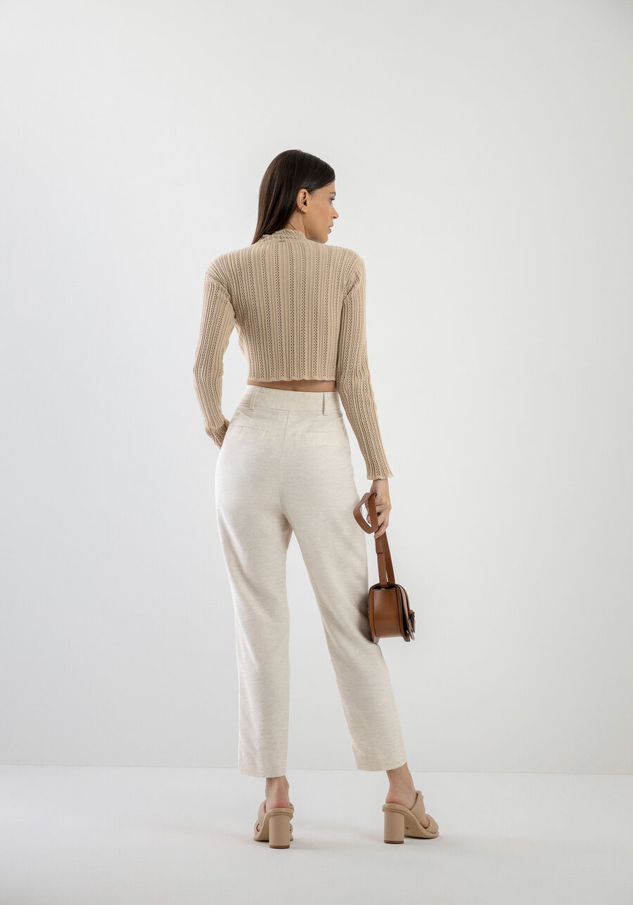 Calça Carrot Off White com Detalhe Lapela, BRANCO OFF WHITE. Calça Carrot Off White com Detalhe Lapela, BRANCO OFF WHITE, large.