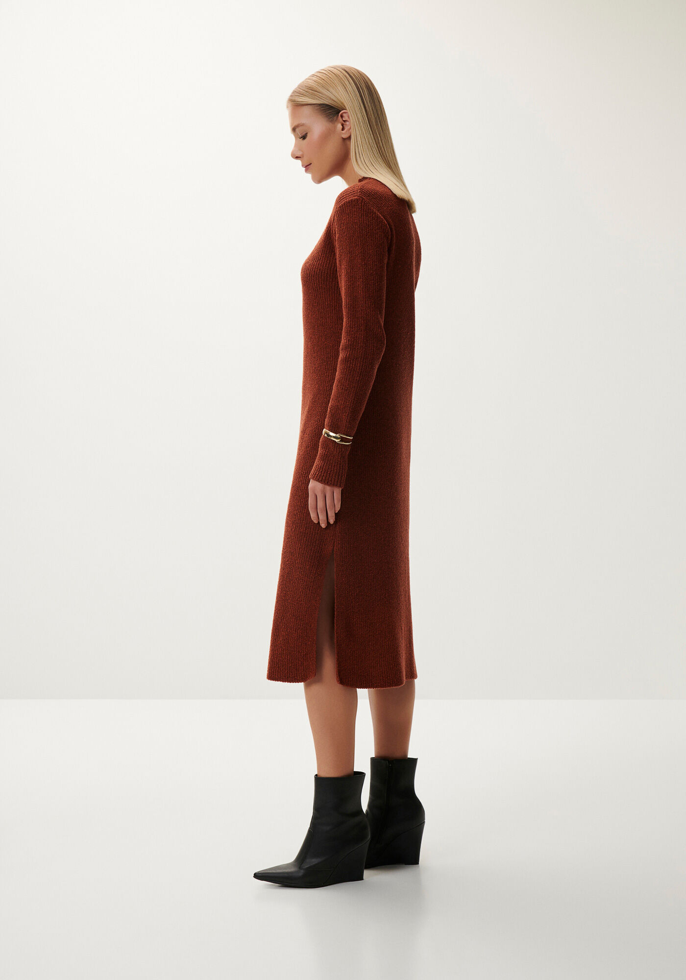 Vestido Midi em Tric&ocirc; com Fenda Lateral, MARROM BISCUIT, large.