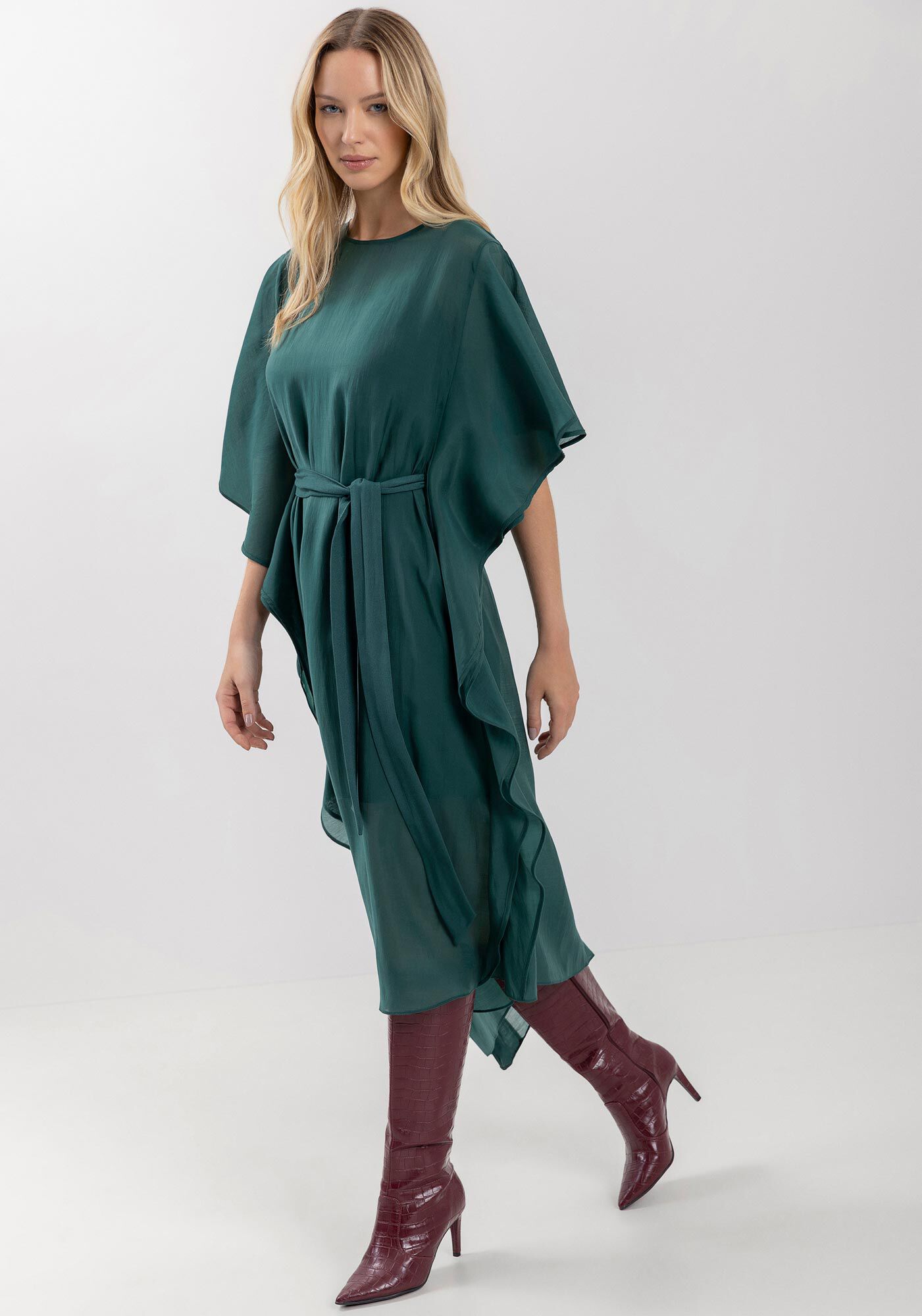 Vestido Midi Ch&aacute; Com Mangas Amplas E Transpar&ecirc;ncia, VERDE CERES, large.