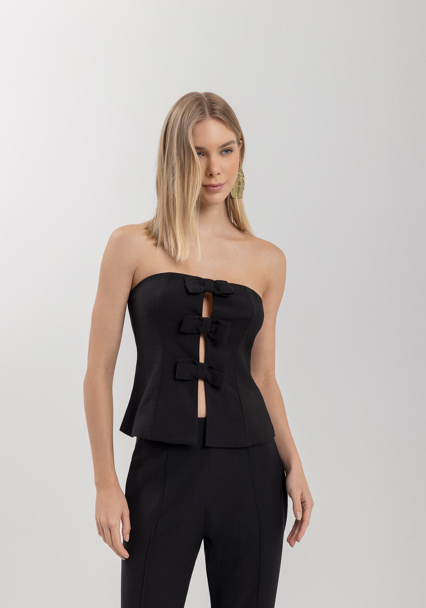 Blusa Sem Al&ccedil;as Com Z&iacute;per E La&ccedil;os Frontais, , large.