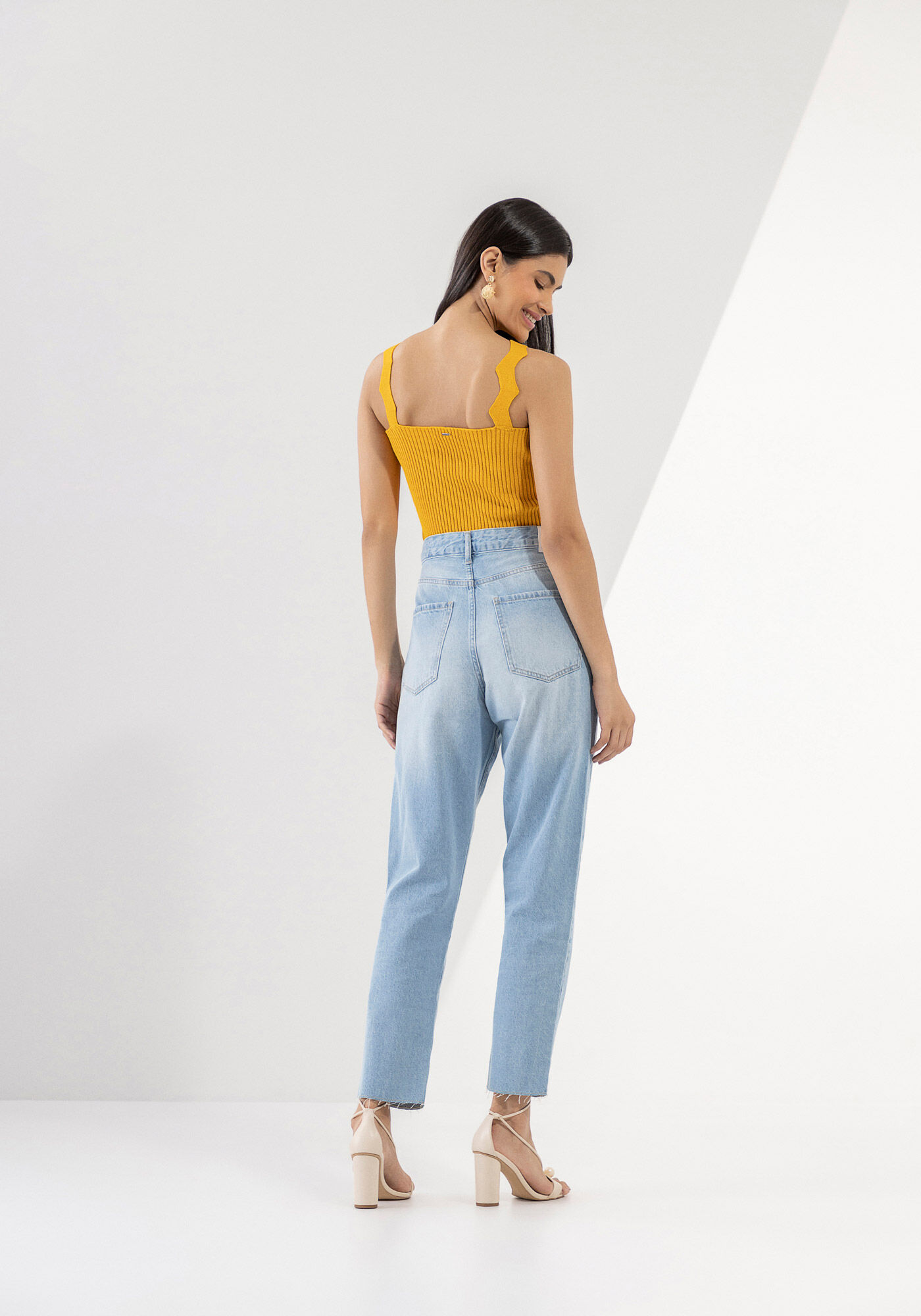 Blusa Cropped em Tric&ocirc; com Al&ccedil;as Onduladas, , large.