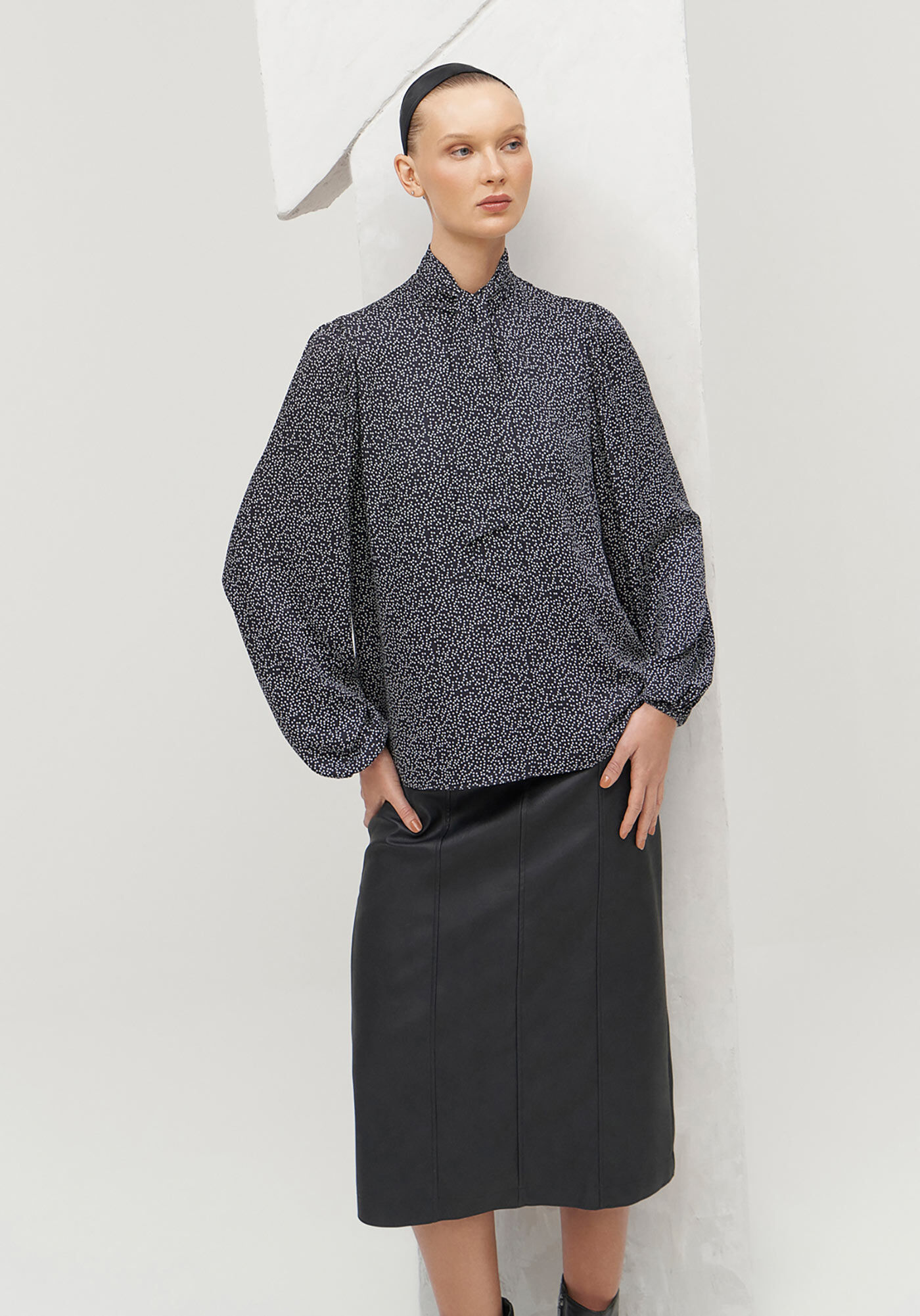 Blusa Manga Longa com Amarra&ccedil;&atilde;o Decote, DOTS, large.