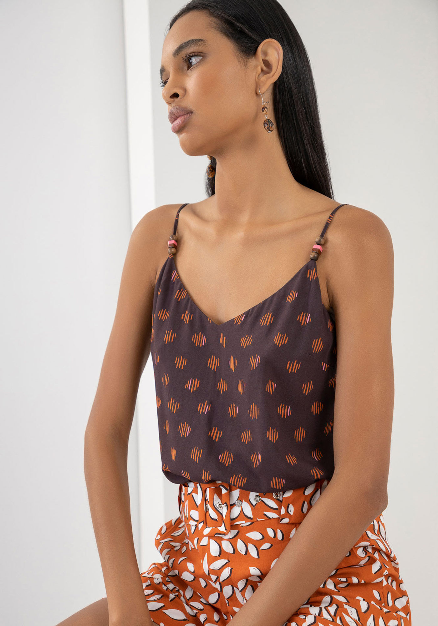 Blusa Estampada em Viscose com Detalhe Al&ccedil;as, , large.