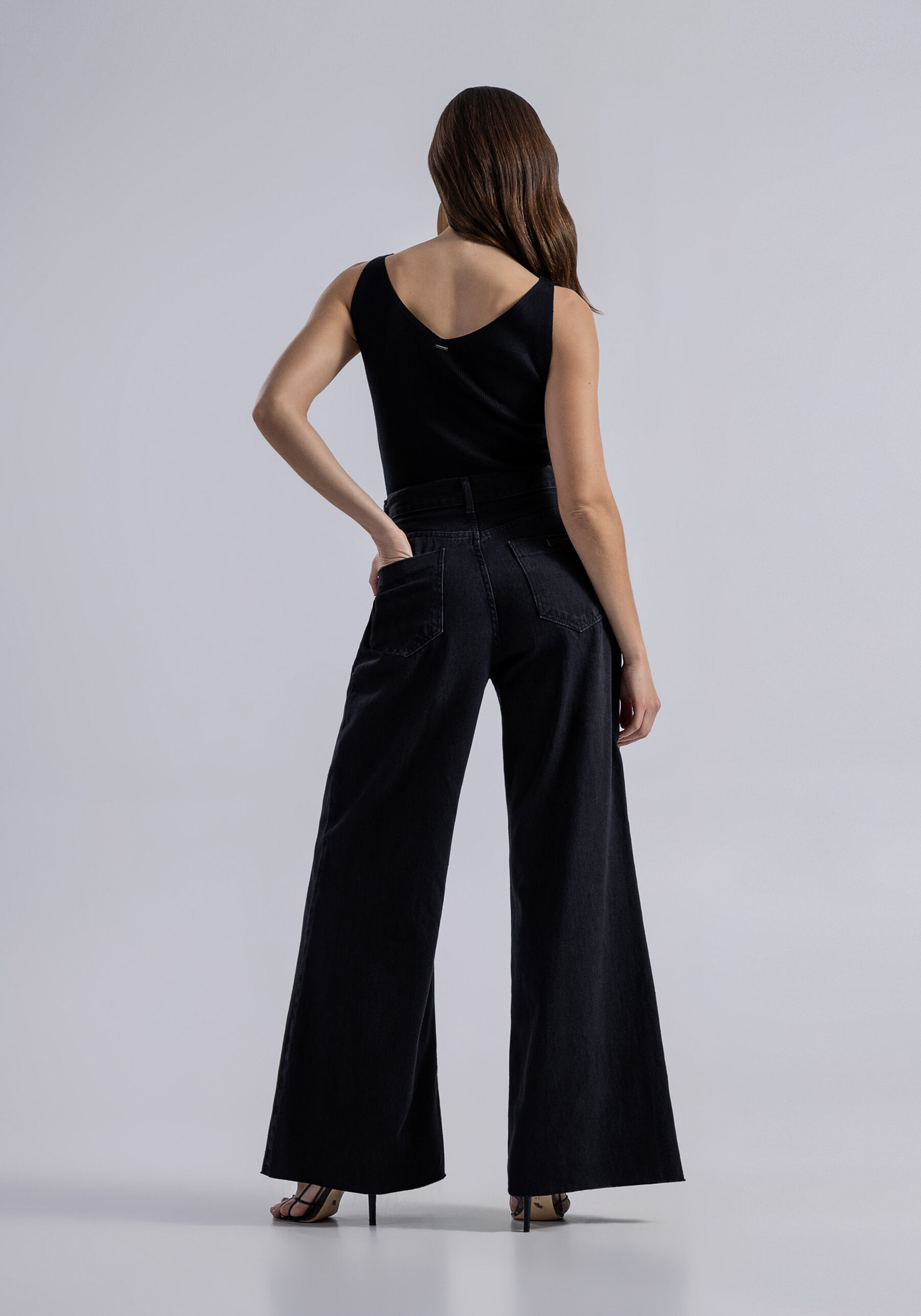 Regata Decote V Tricô, . Regata Decote V Tricô, , large.