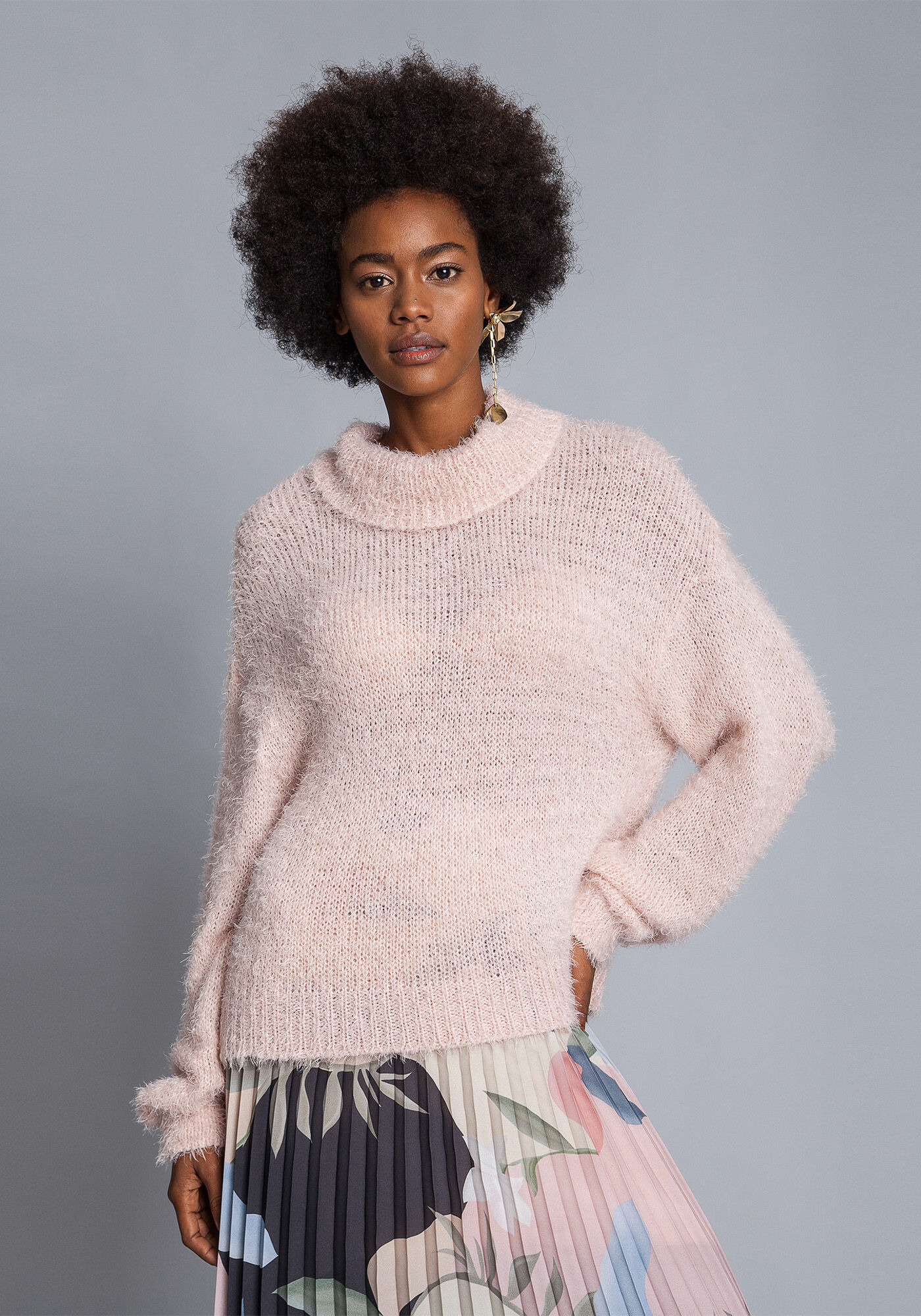 Blus&atilde;o Gola Alta em Tric&ocirc;, , large.