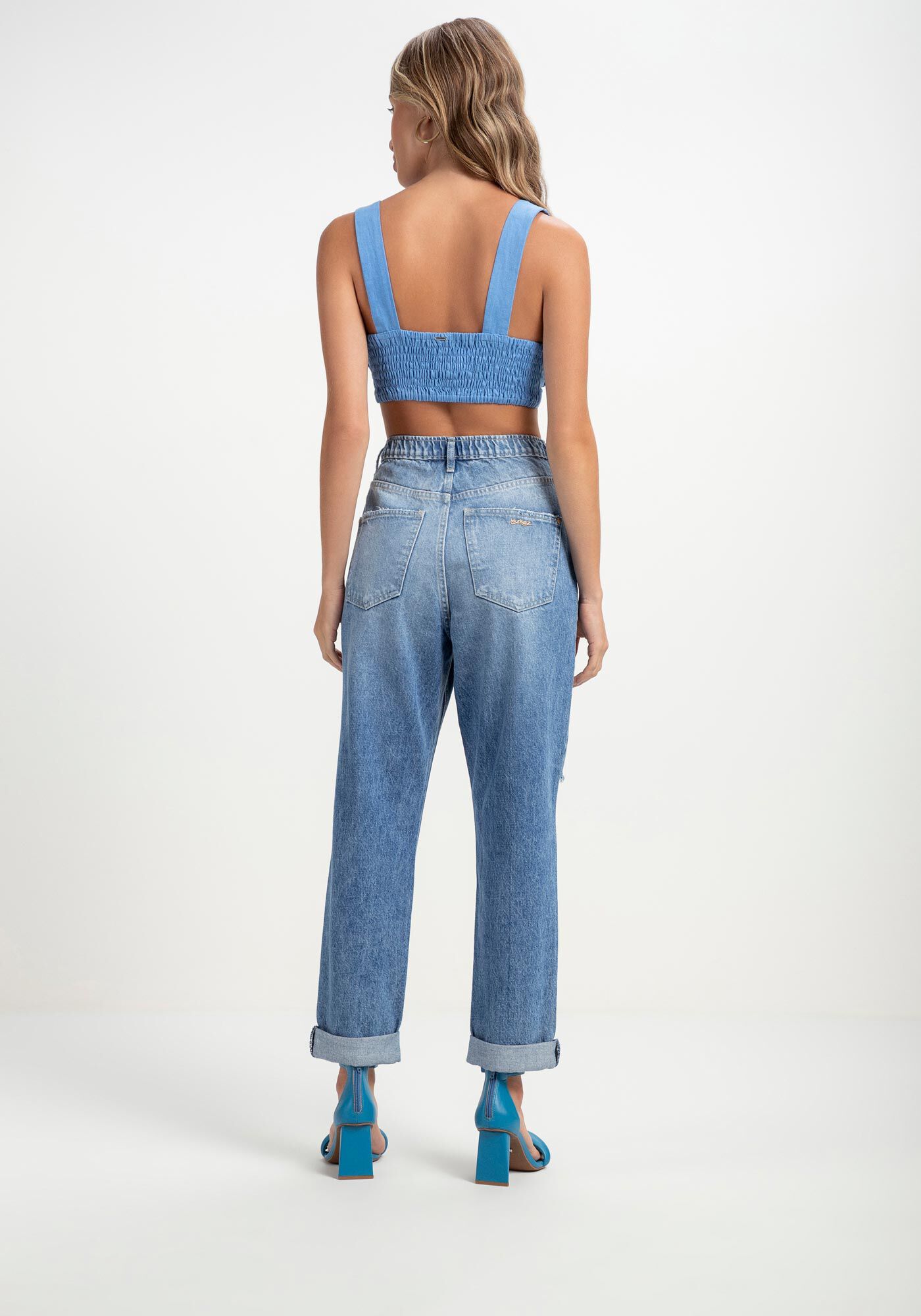 Cal a Jeans Mom com Cintura Super Alta Lez a Lez