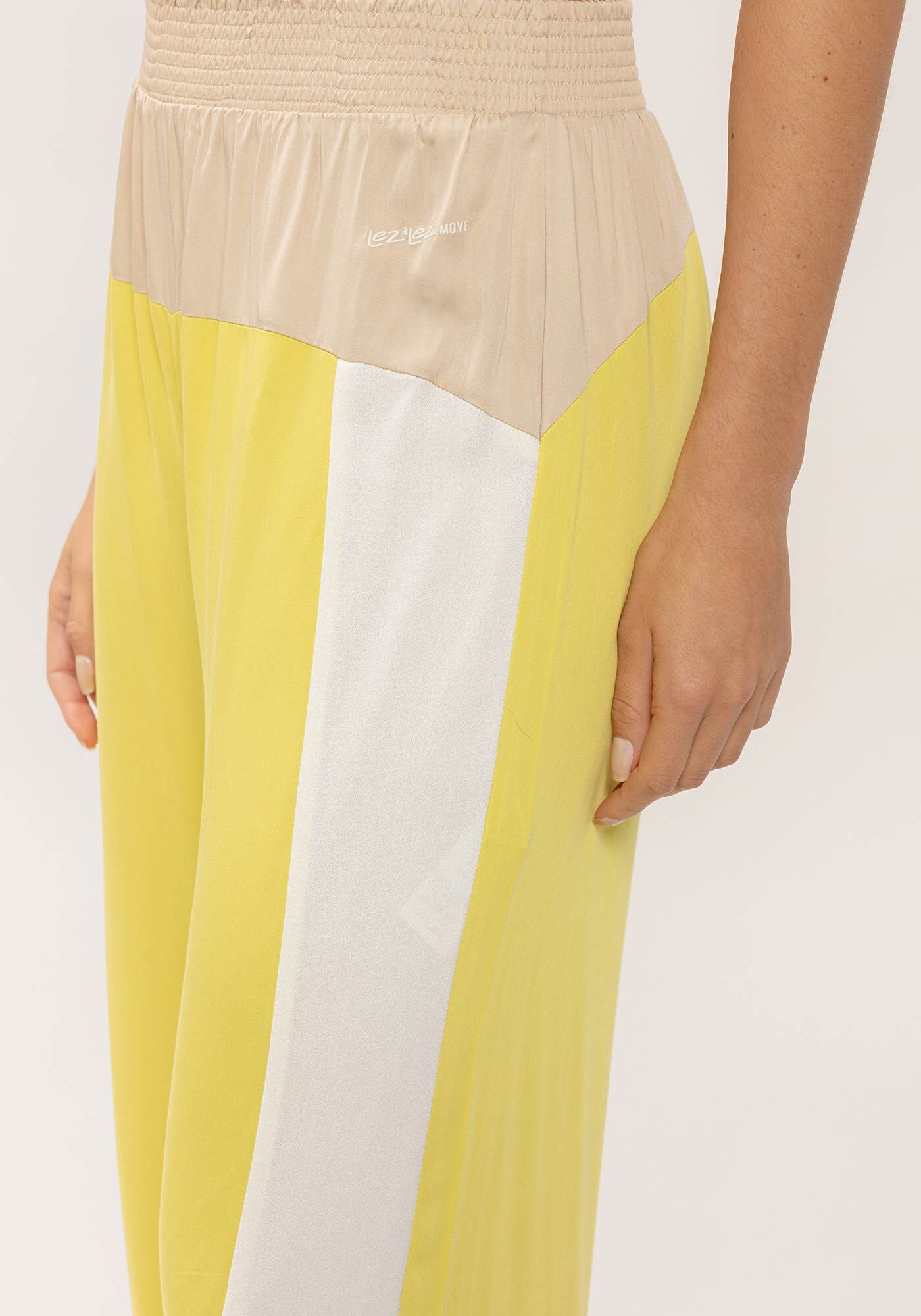 Cal&ccedil;a Reta Ampla MOVE Fitness com Recortes, , large.