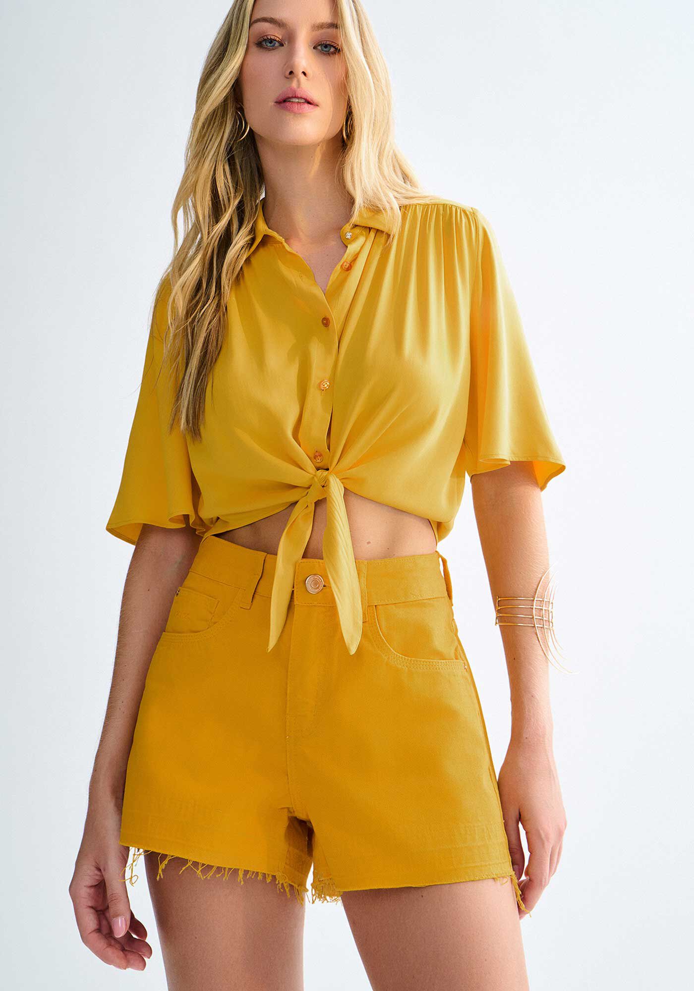 Shorts Sarja Linha A Cintura Alta Desfiado, AMARELO SAVANNAH, large.