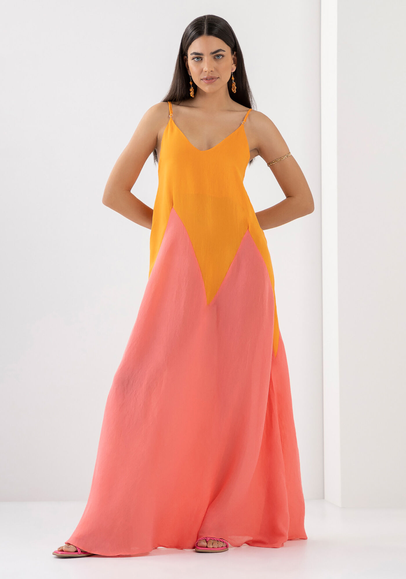 Vestido Longo com Recorte Assim&eacute;trico, , large.