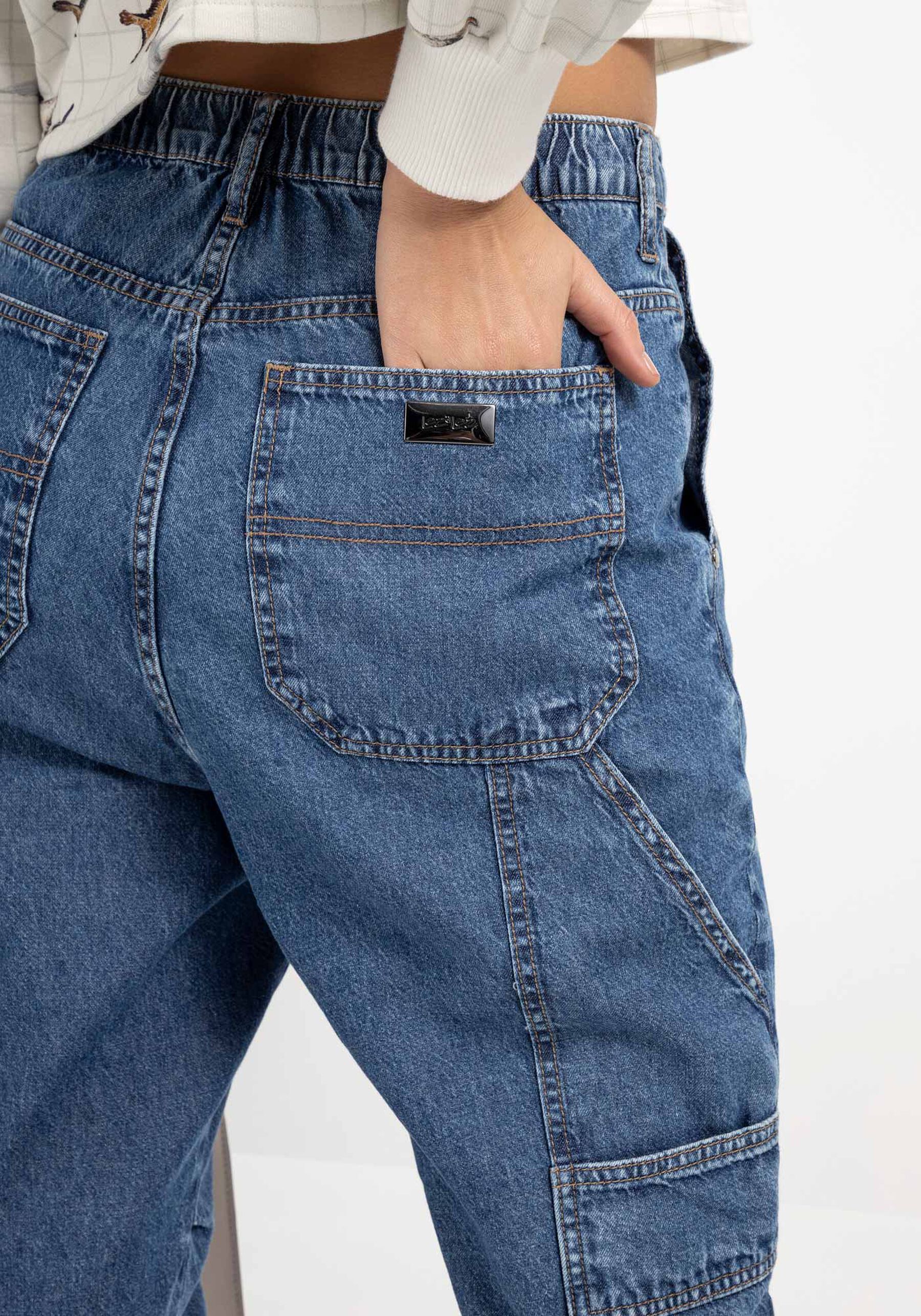Calça Jeans Jogging Cargo com Cintura Super Alta, JEANS. Calça Jeans Jogging Cargo com Cintura Super Alta, JEANS, large.