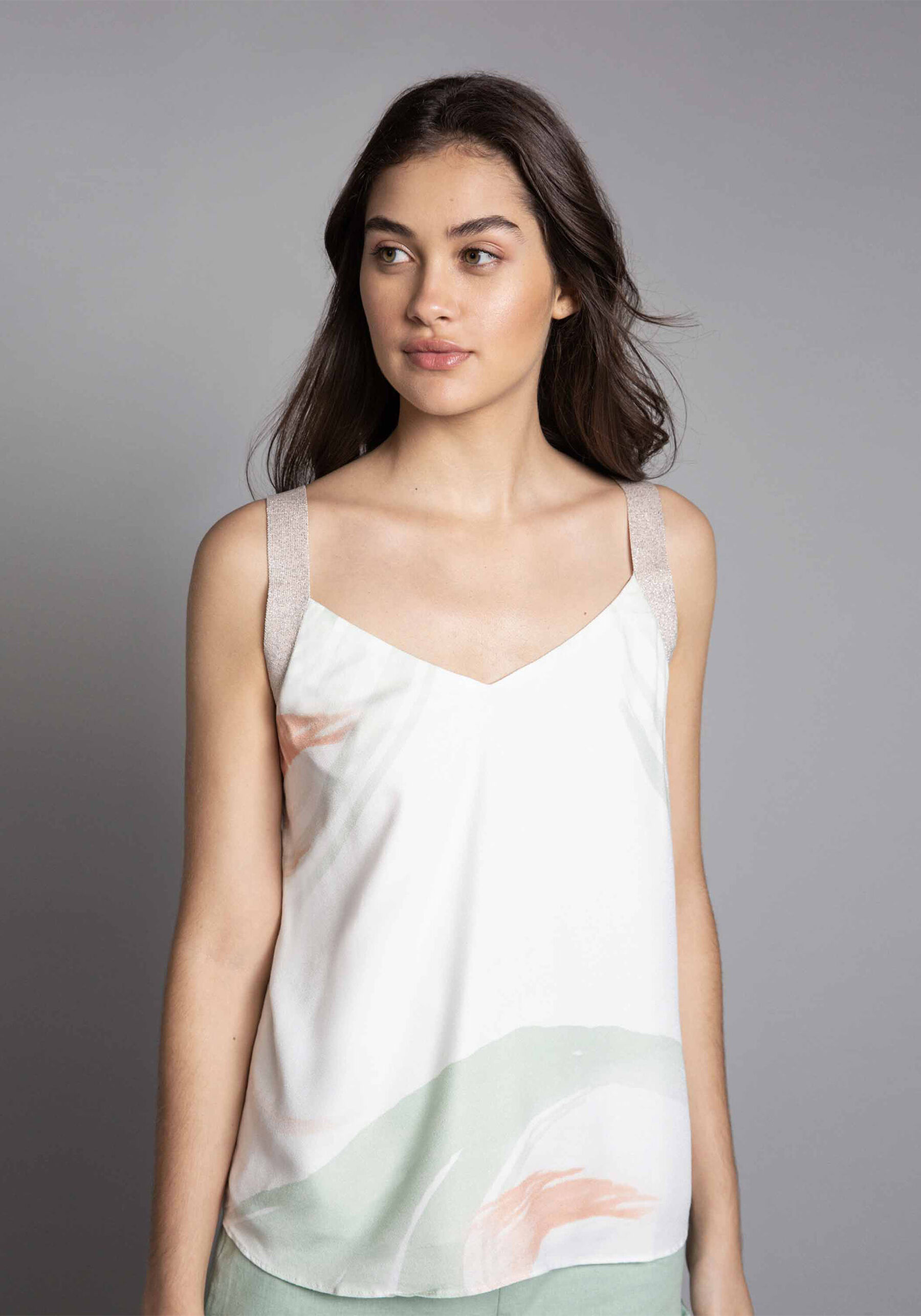 Blusa com Alças Retilínea, . Blusa com Alças Retilínea, , large.