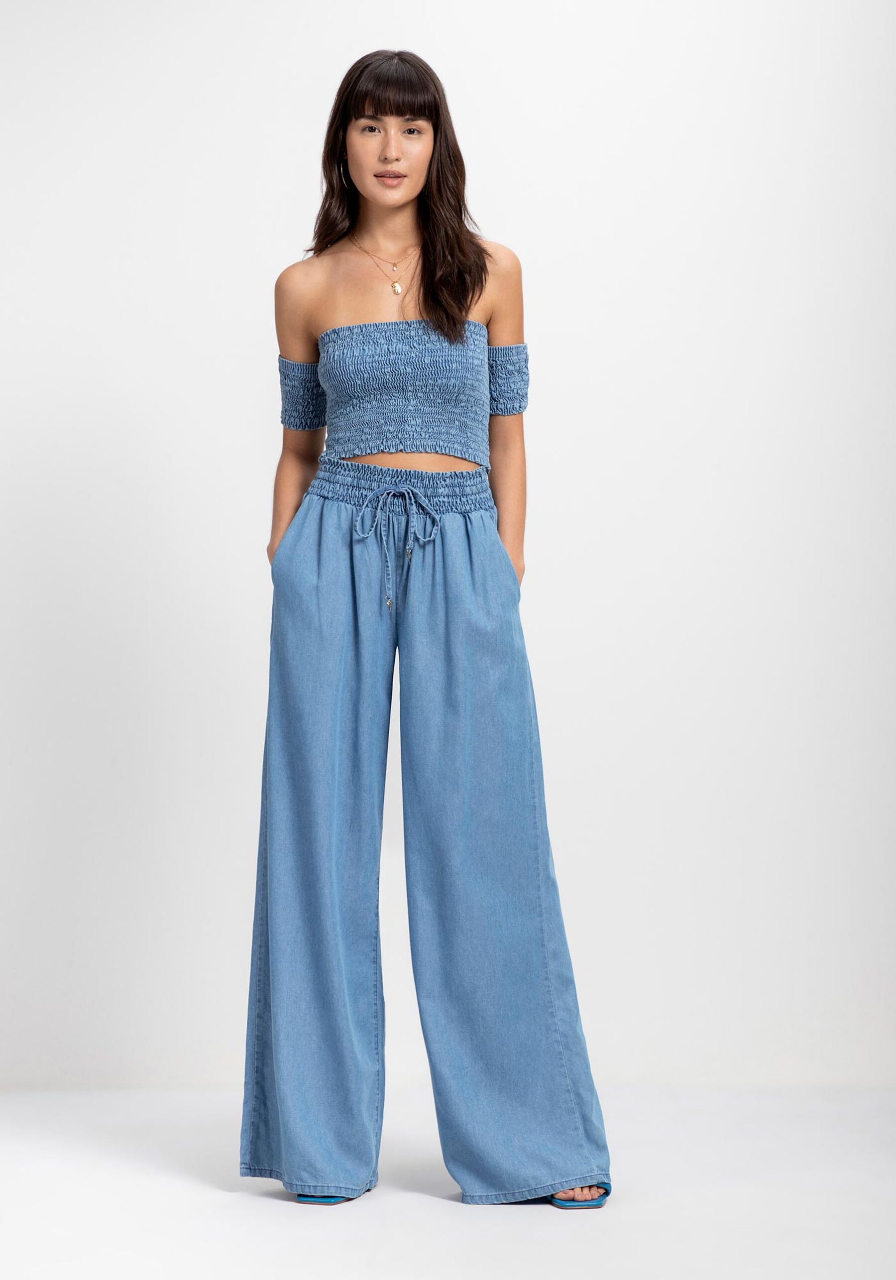 Blusa Jeans Cropped Ombro a Ombro, JEANS. Blusa Jeans Cropped Ombro a Ombro, JEANS, large.