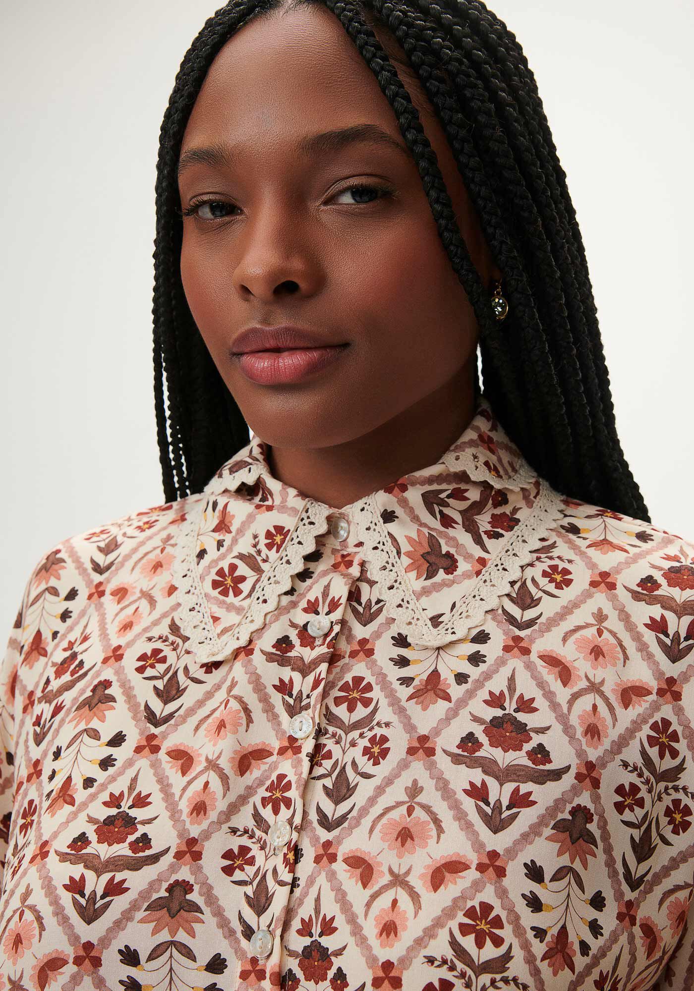 Camisa Manga Longa Estampada com Renda Gola, , large.