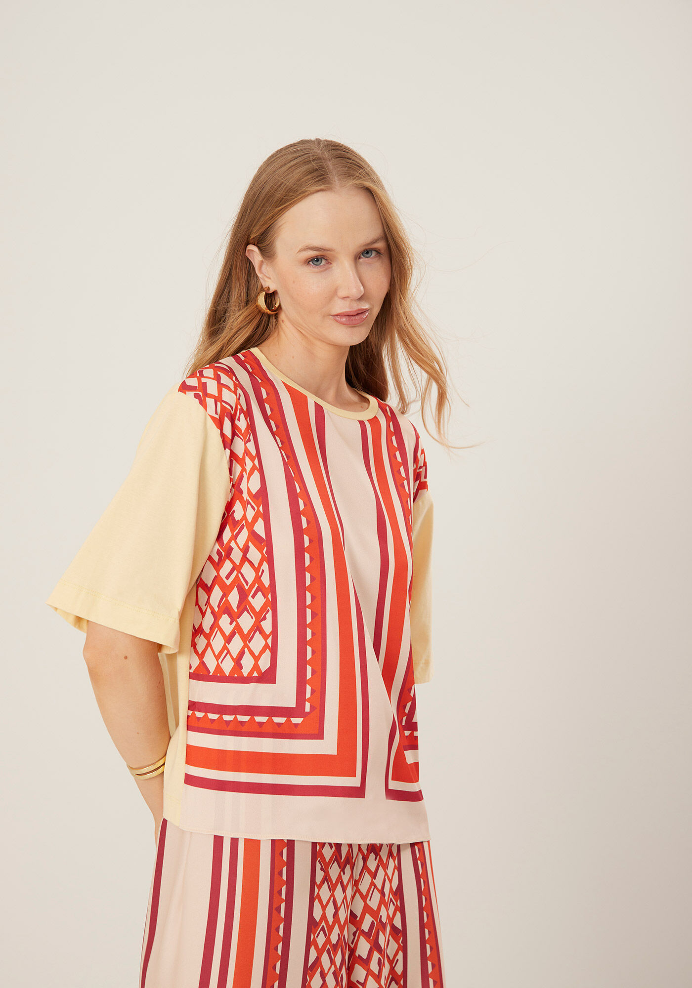 Blusa Em Algod&atilde;o Com Mangas M&eacute;dias E Estampa Localizada, LARANJA TOMILHO, large.