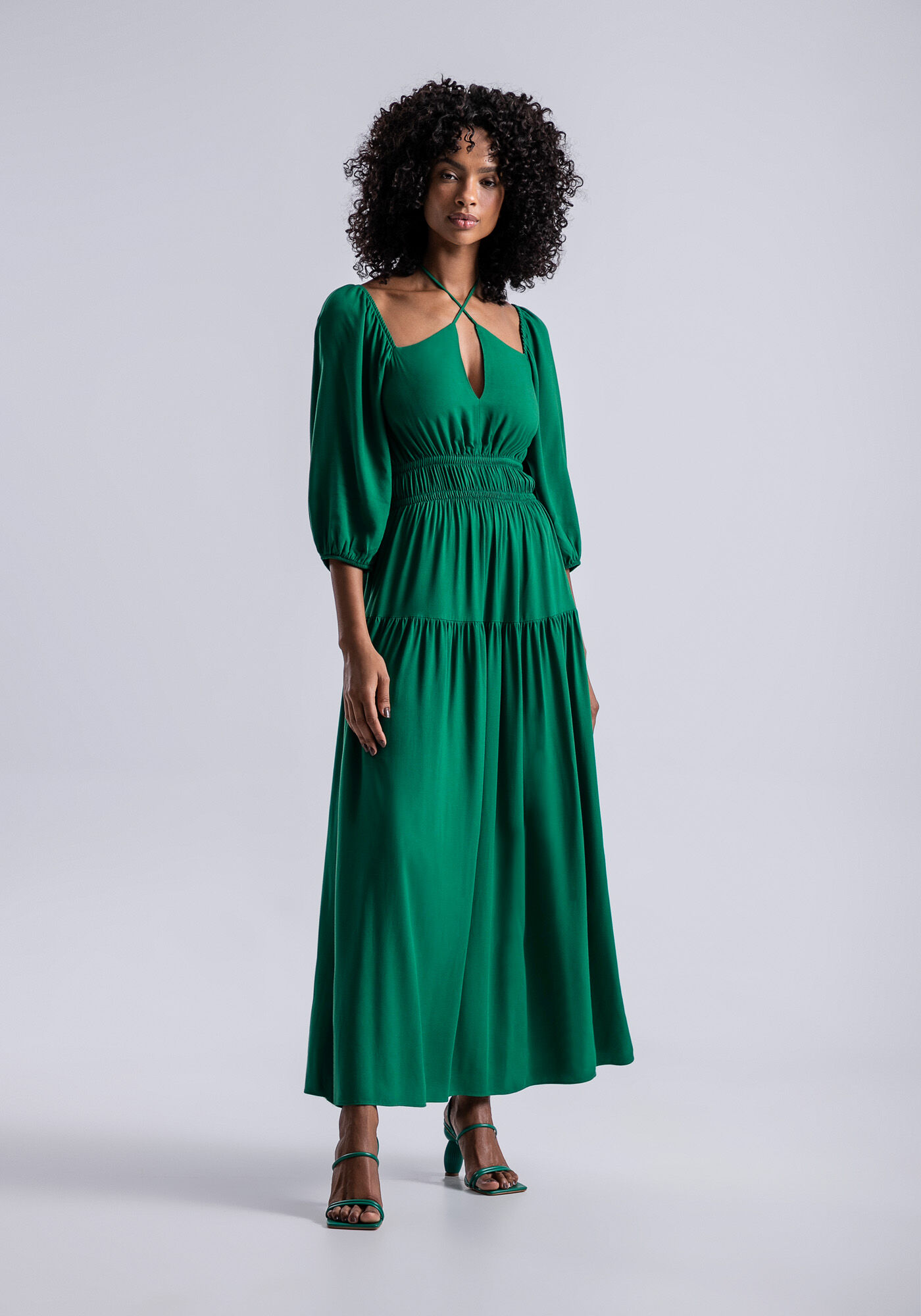 Vestido Longo em Viscose com Recorte e Franzido Lez a Lez