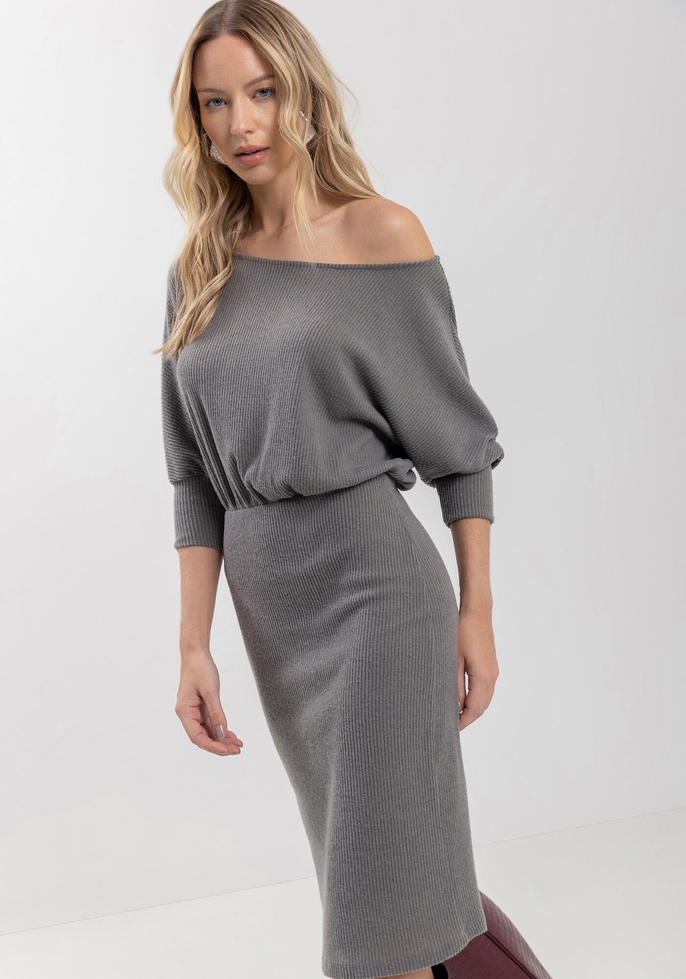 Vestido Midi Ombro A Ombro Em Malha Canelada, , large.