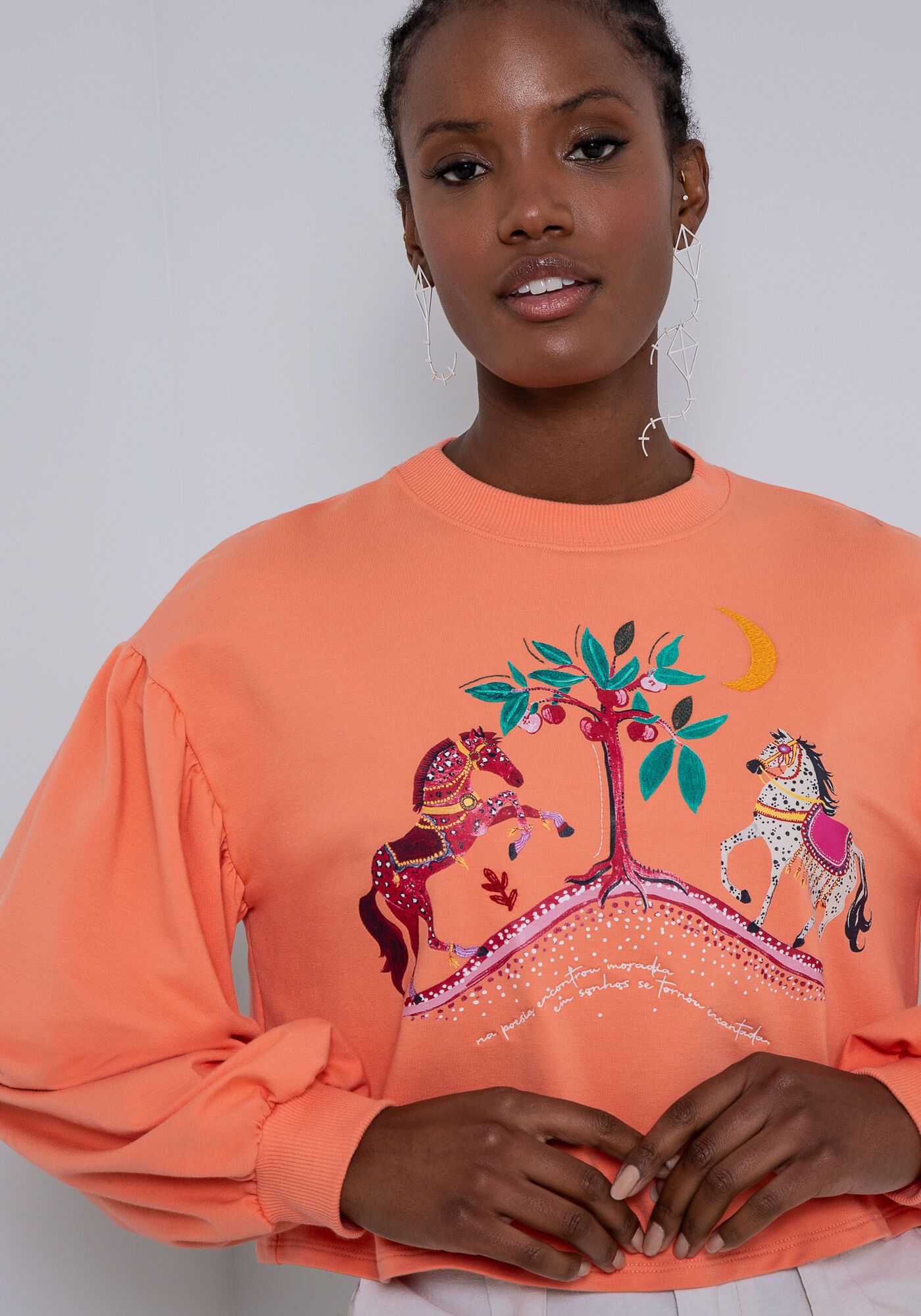 Blus&atilde;o Cropped Molecotton Manga Bufante, SALMAO ZINC, large.