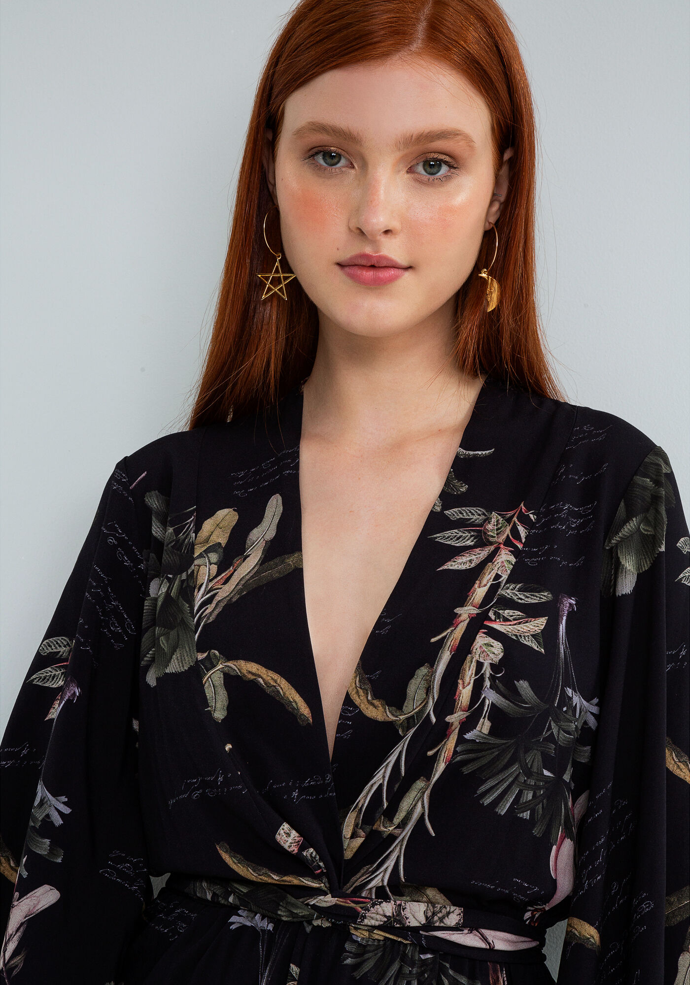 Macac&atilde;o Curto La&ccedil;o Estampada, POESIA, large.