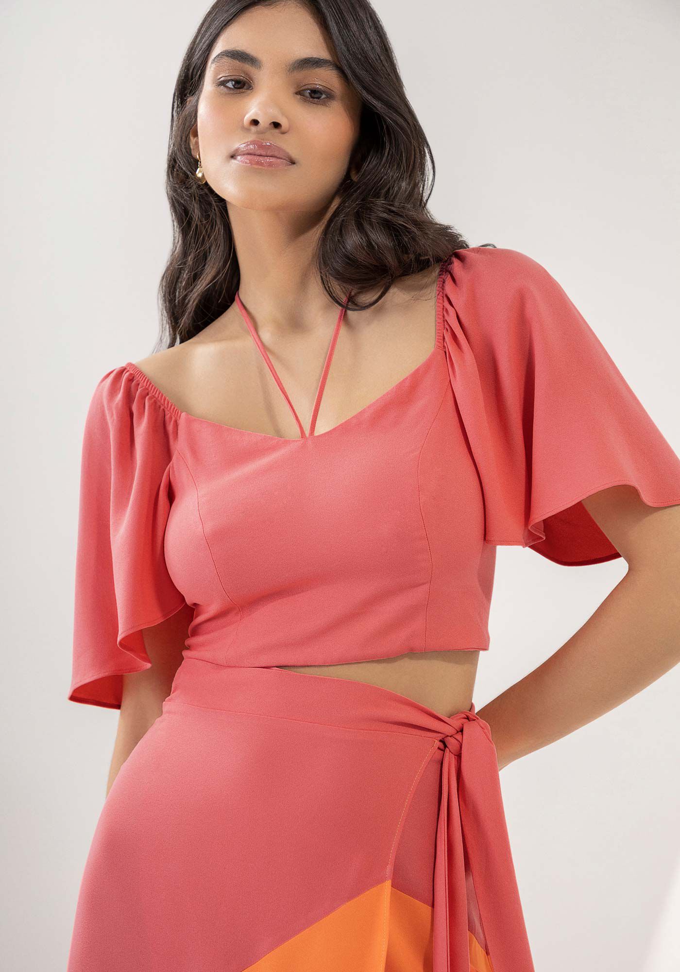 Blusa Manga Flare em Crepe com Amarra&ccedil;&atilde;o Decote, , large.