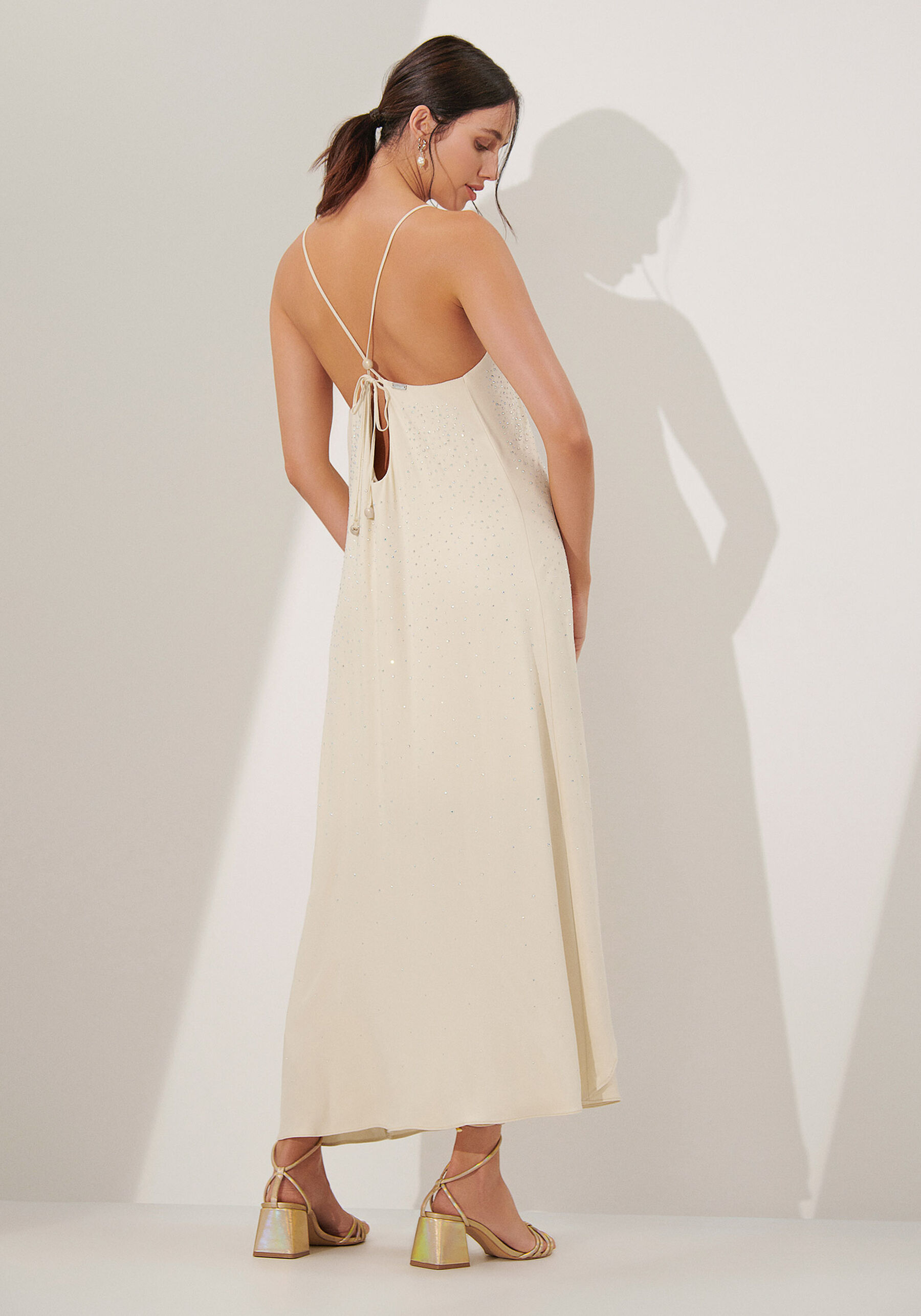 Vestido Midi com Recorte Sobreposto e Strass, . Vestido Midi com Recorte Sobreposto e Strass, , large.