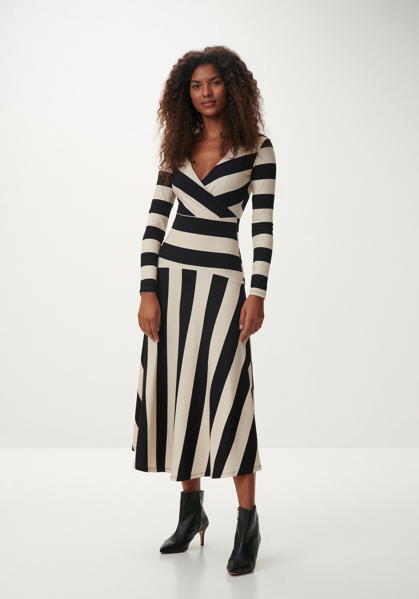 Vestido Midi Manga Longa com Decote Transpassado, , large.