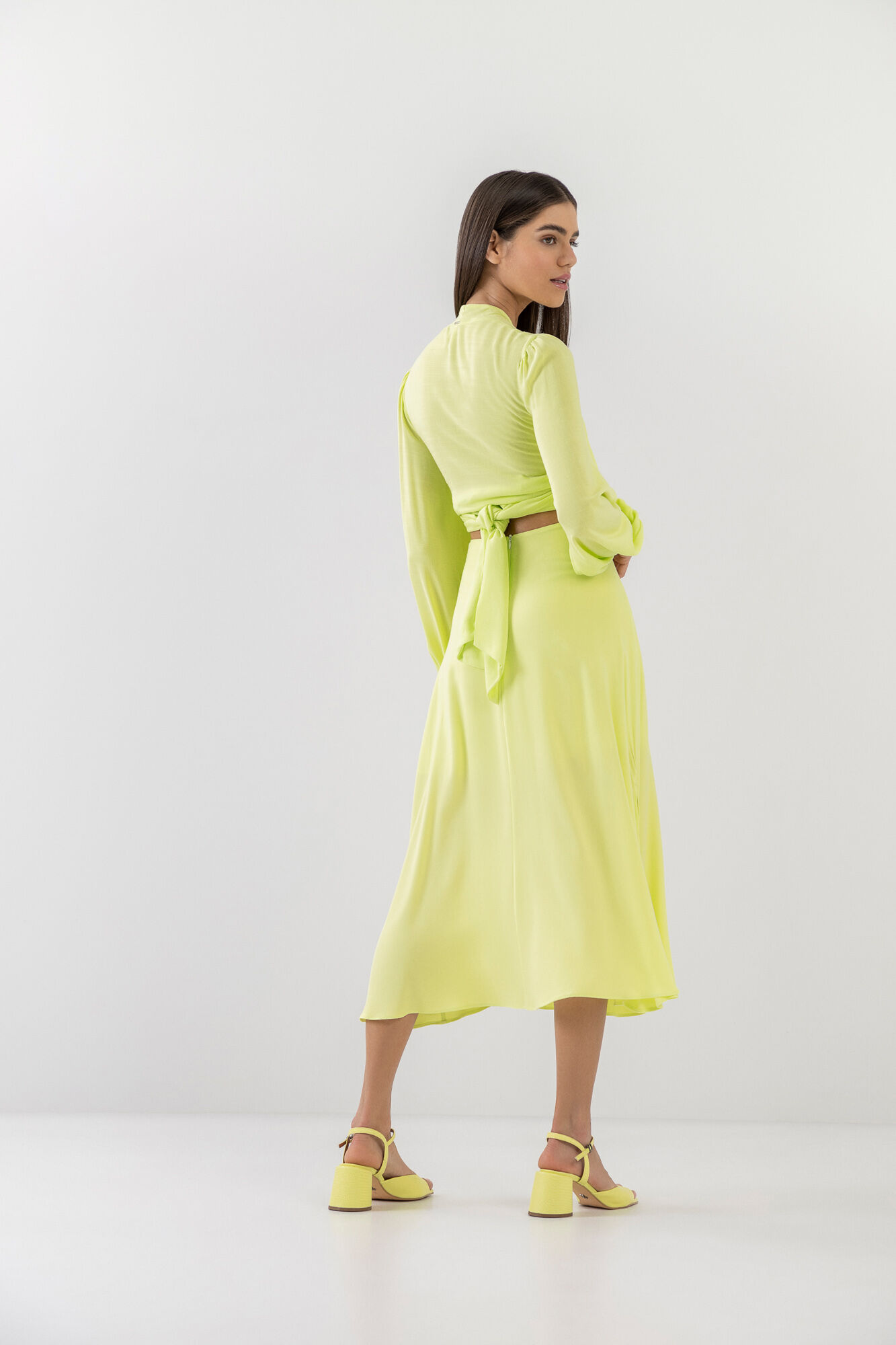 Saia Midi em Viscose com Detalhe Franzido, AMARELO PINA COLADA, large.