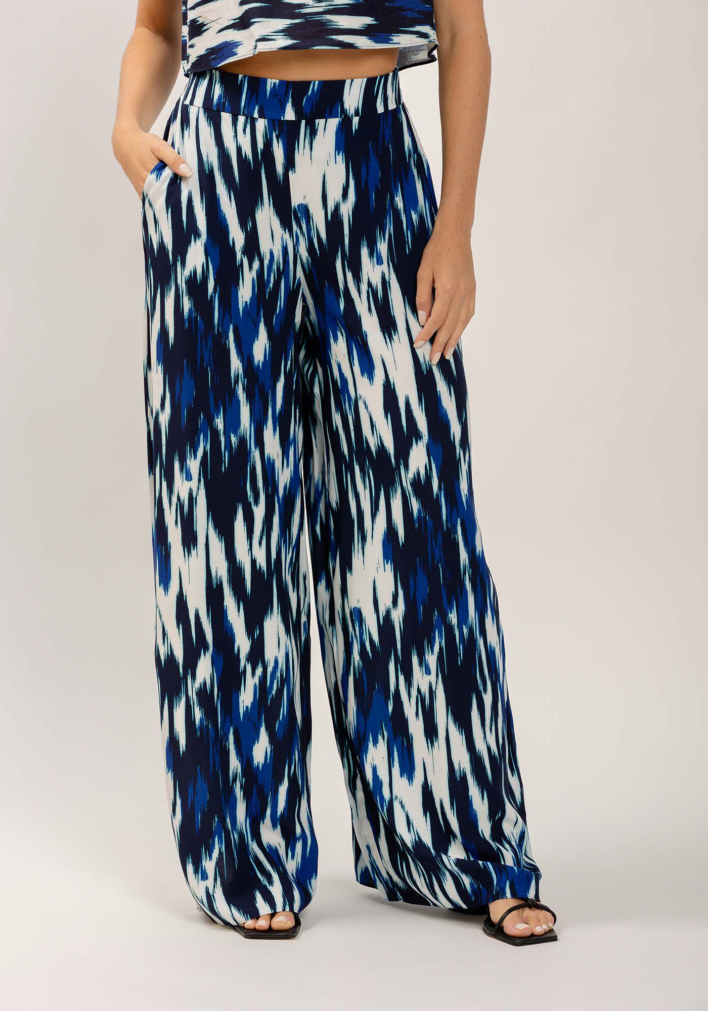 Cal&ccedil;a Pantalona em Viscose Estampada, , large.