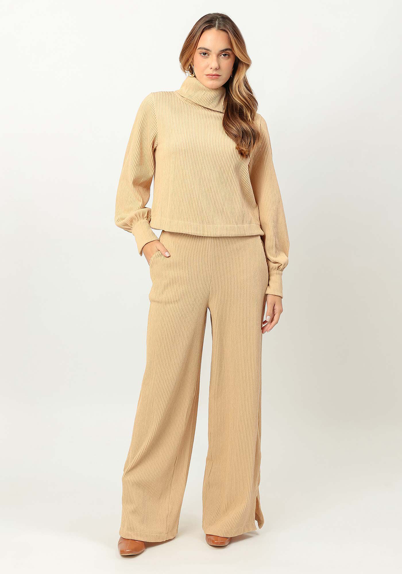 Blus&atilde;o Manga Longa Bufante com M&aacute;xi Gola Alta, , large.