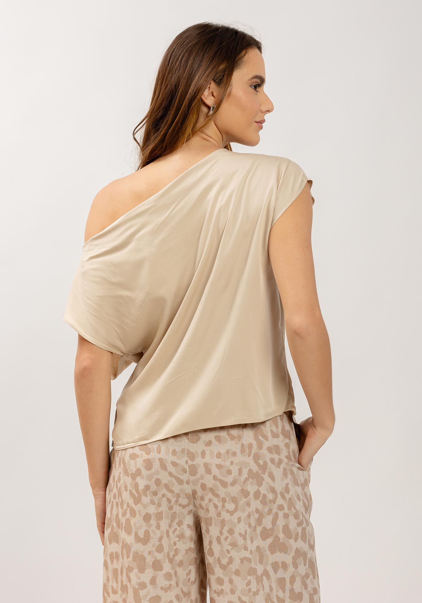 Blusa Assim&eacute;trica com Decote Um Ombro S&oacute;, , large.