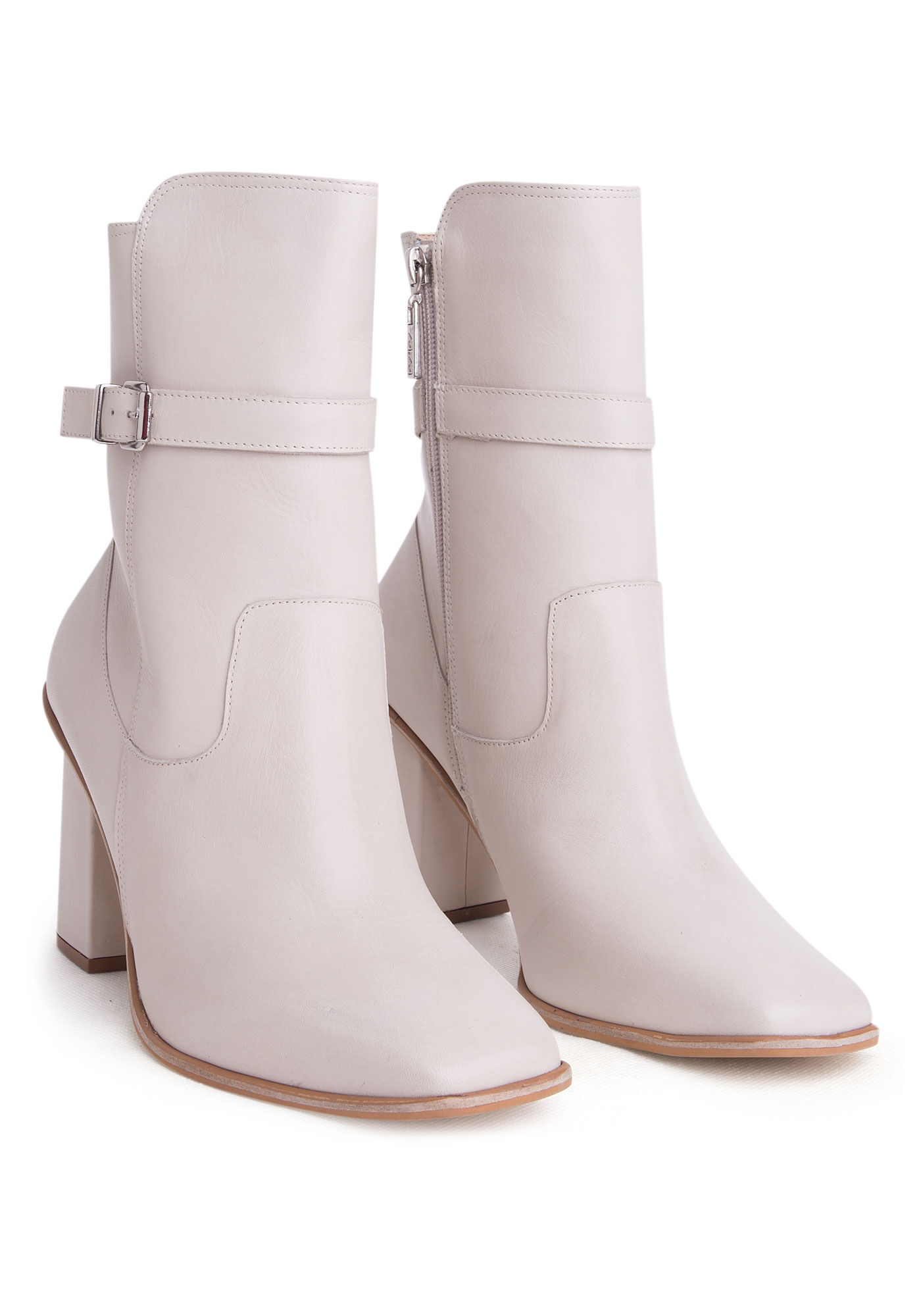 Bota Salto Bloco em Couro com Fivela, , large.