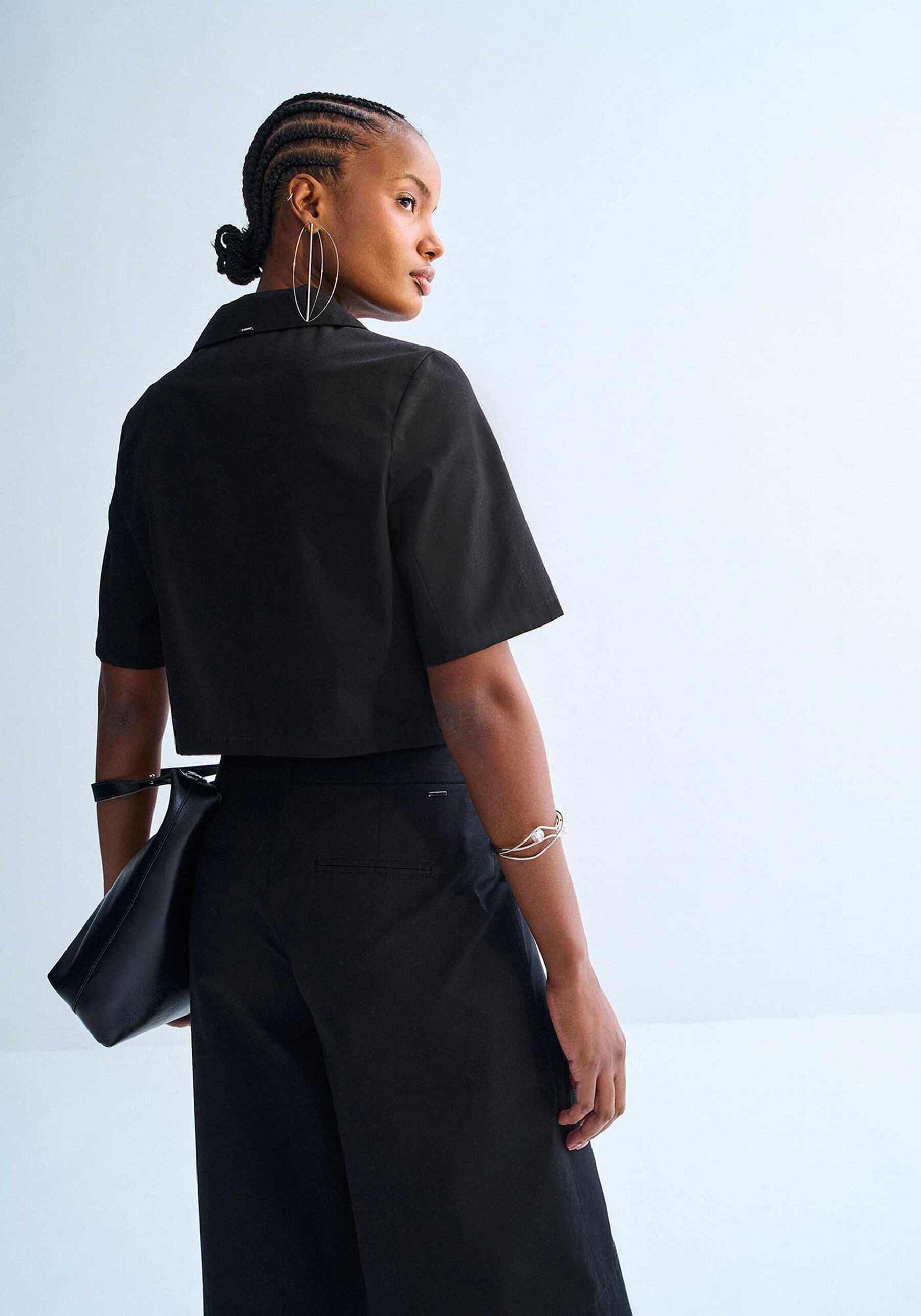 Blusa Cropped Alfaiataria em Cotton Sarjado com Manga Curta, . Blusa Cropped Alfaiataria em Cotton Sarjado com Manga Curta, , large.