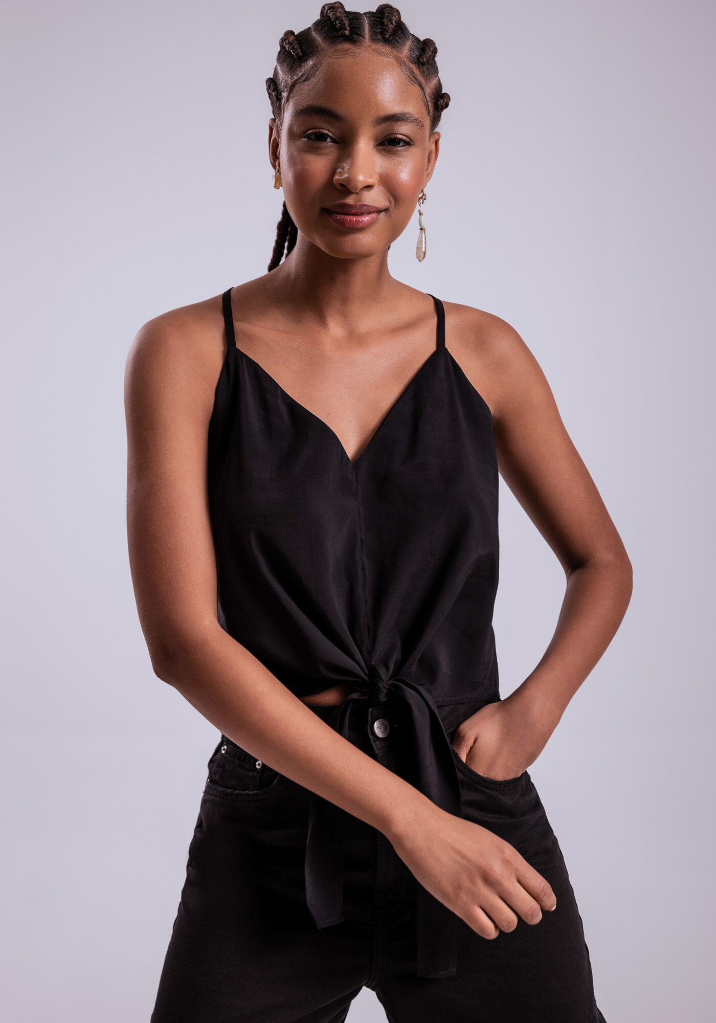 Blusa com Al&ccedil;as Cropped com La&ccedil;o, PRETO REATIVO, large.