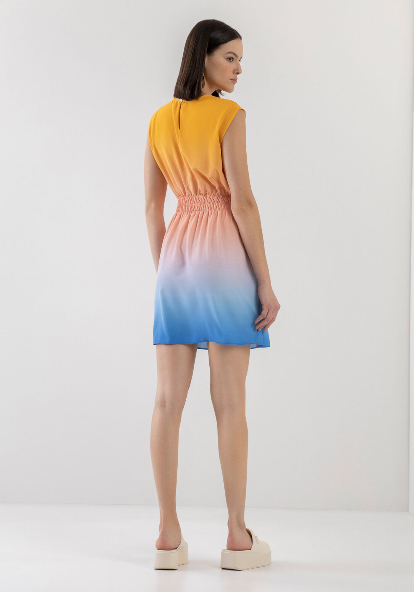 Vestido Curto Estampado com El&aacute;stico Cintura, , large.