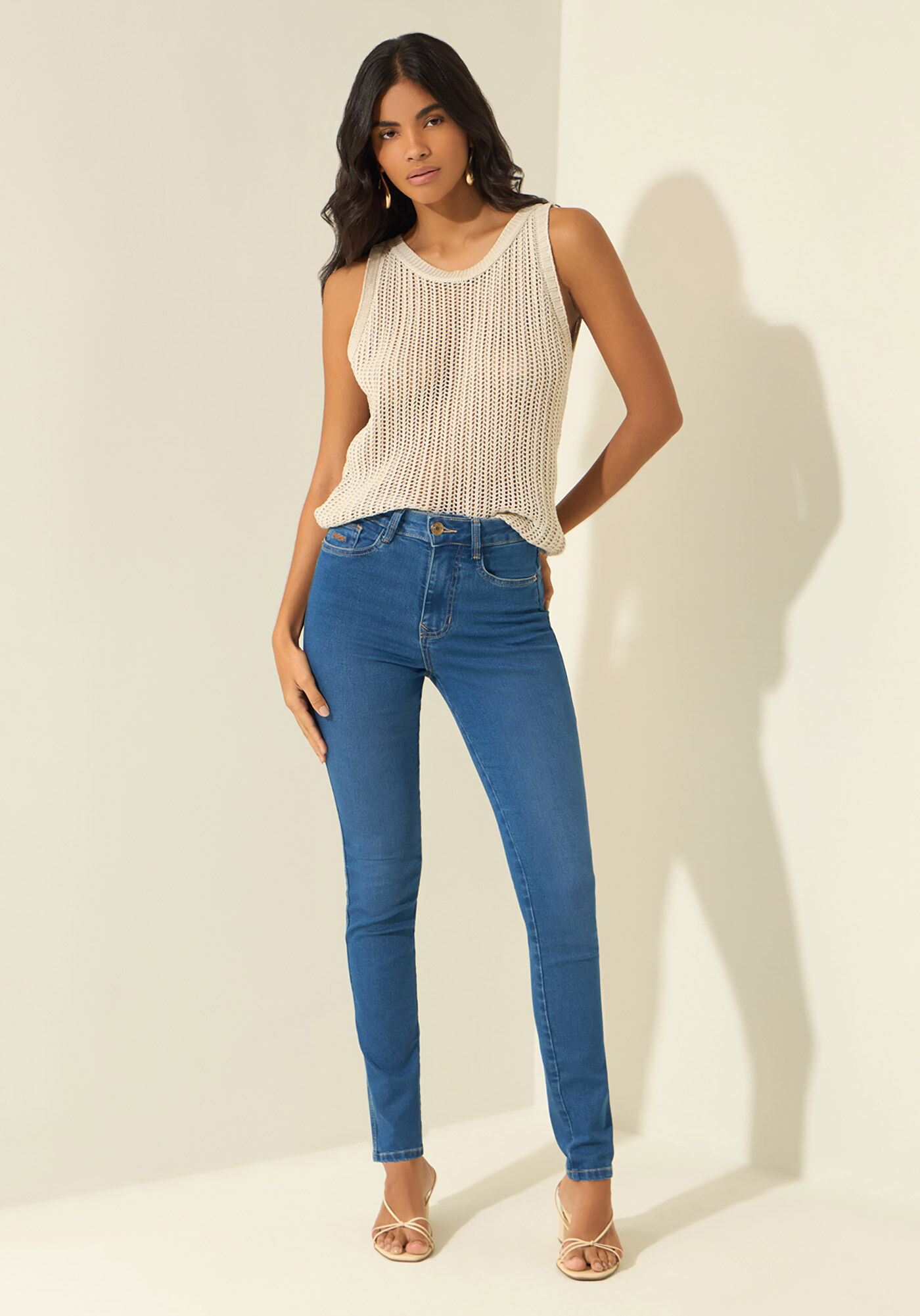 Cal&ccedil;a Jeans Skinny Com Cintura Alta E Elastano, JEANS, large.