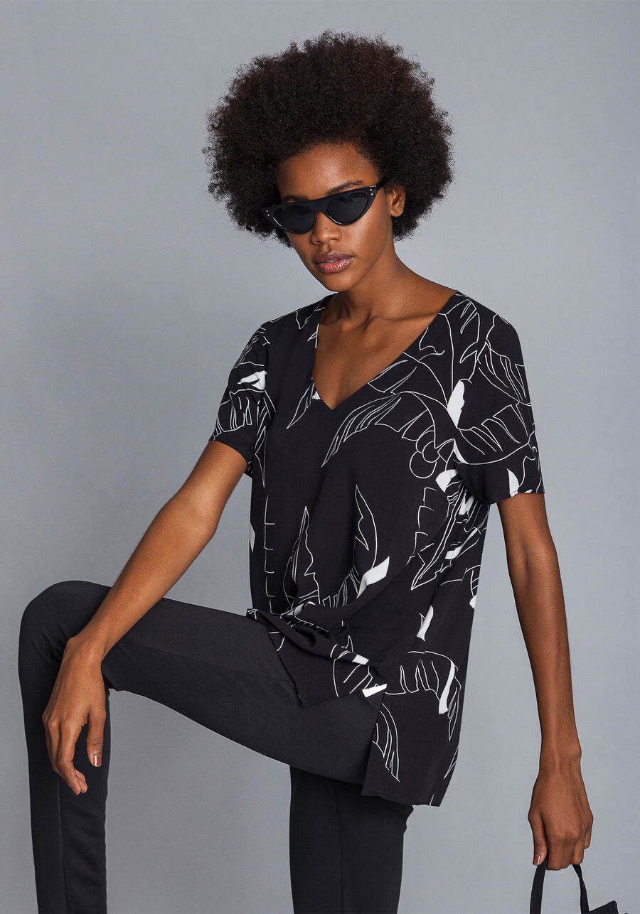 Blusa Estampada Decote V, . Blusa Estampada Decote V, , large.