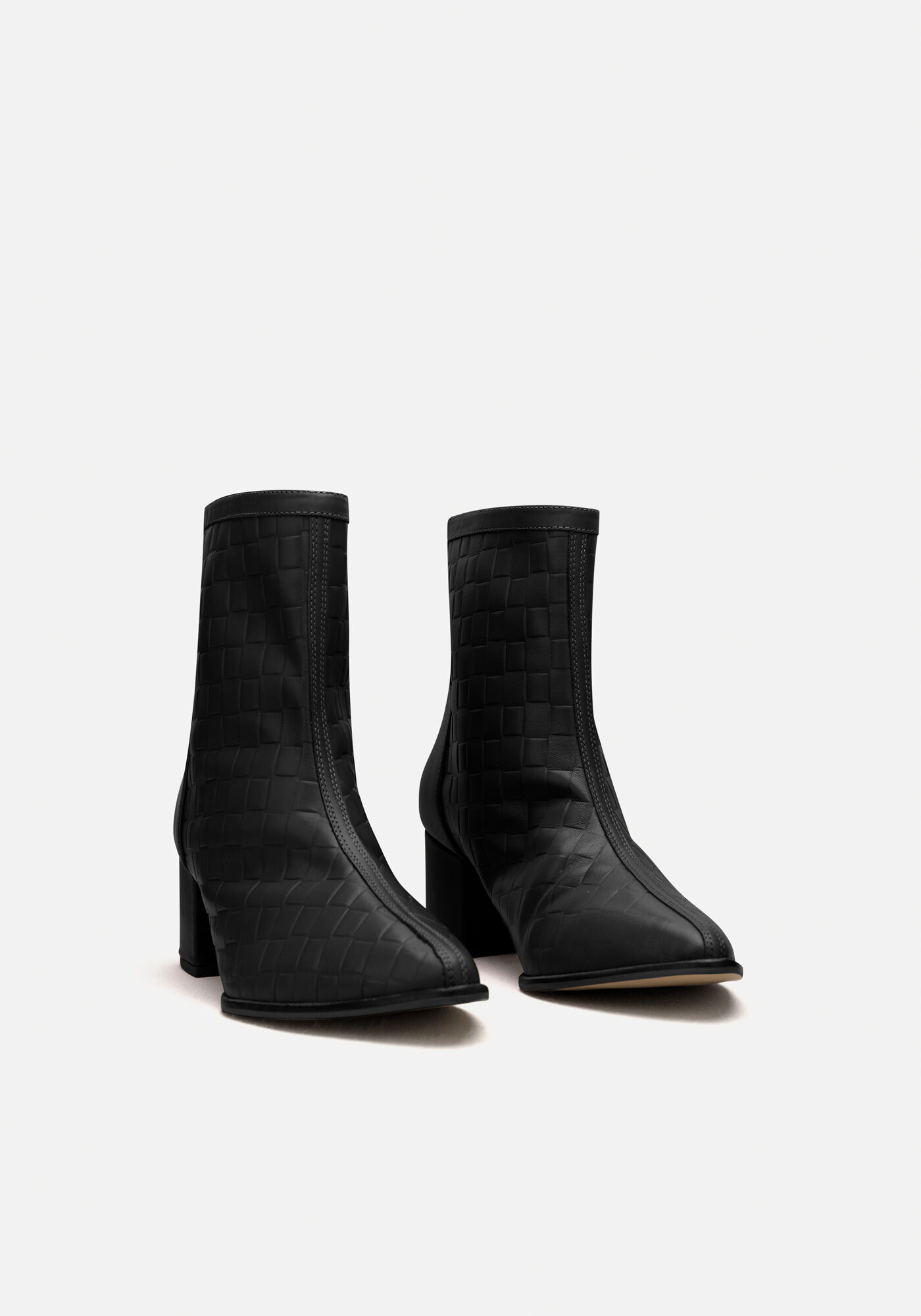 Bota Em Couro De Cano Curto Com Salto Bloco E Z&iacute;per, , large.