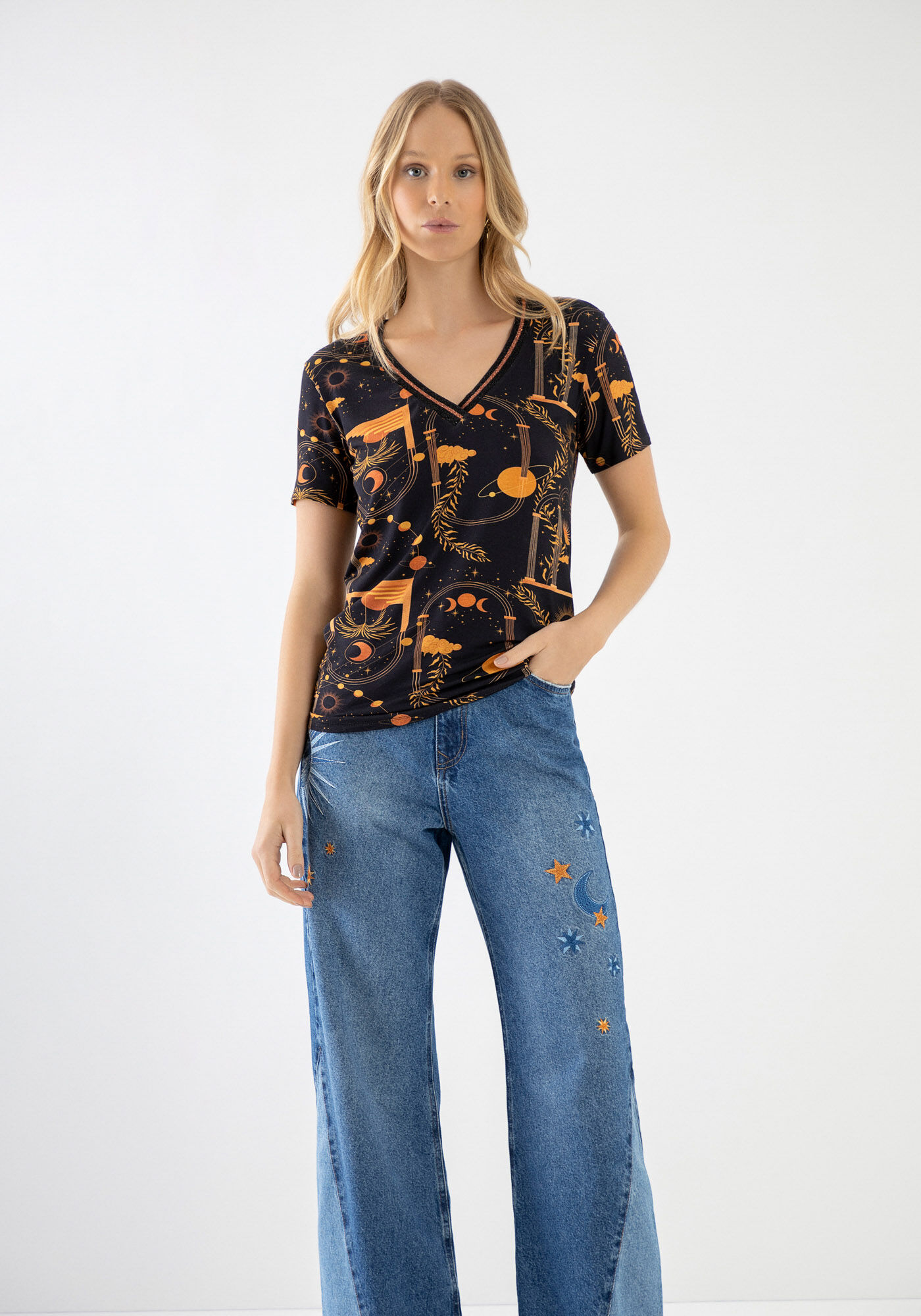 Blusa Estampada em Malha Leve com Decote V, , large.