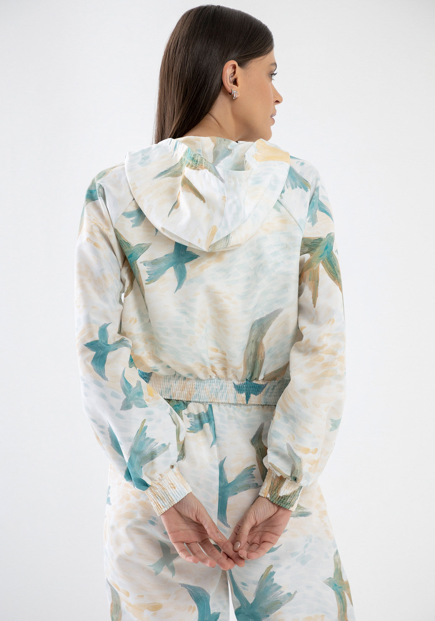 Jaqueta Bomber Cropped Estampada com Capuz, , large.