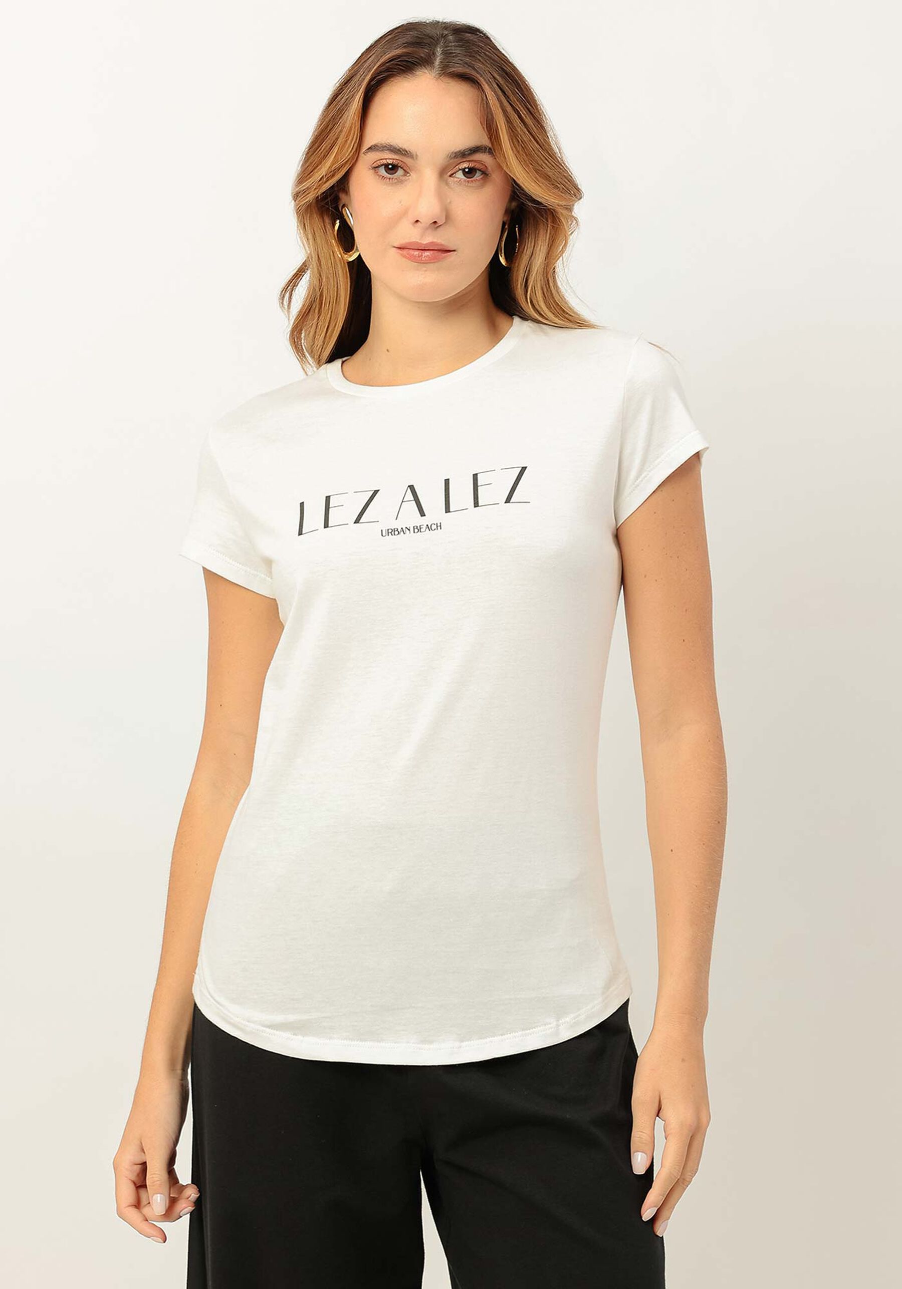 T-shirt em Malha com Estampa Lez a Lez, . T-shirt em Malha com Estampa Lez a Lez, , large.