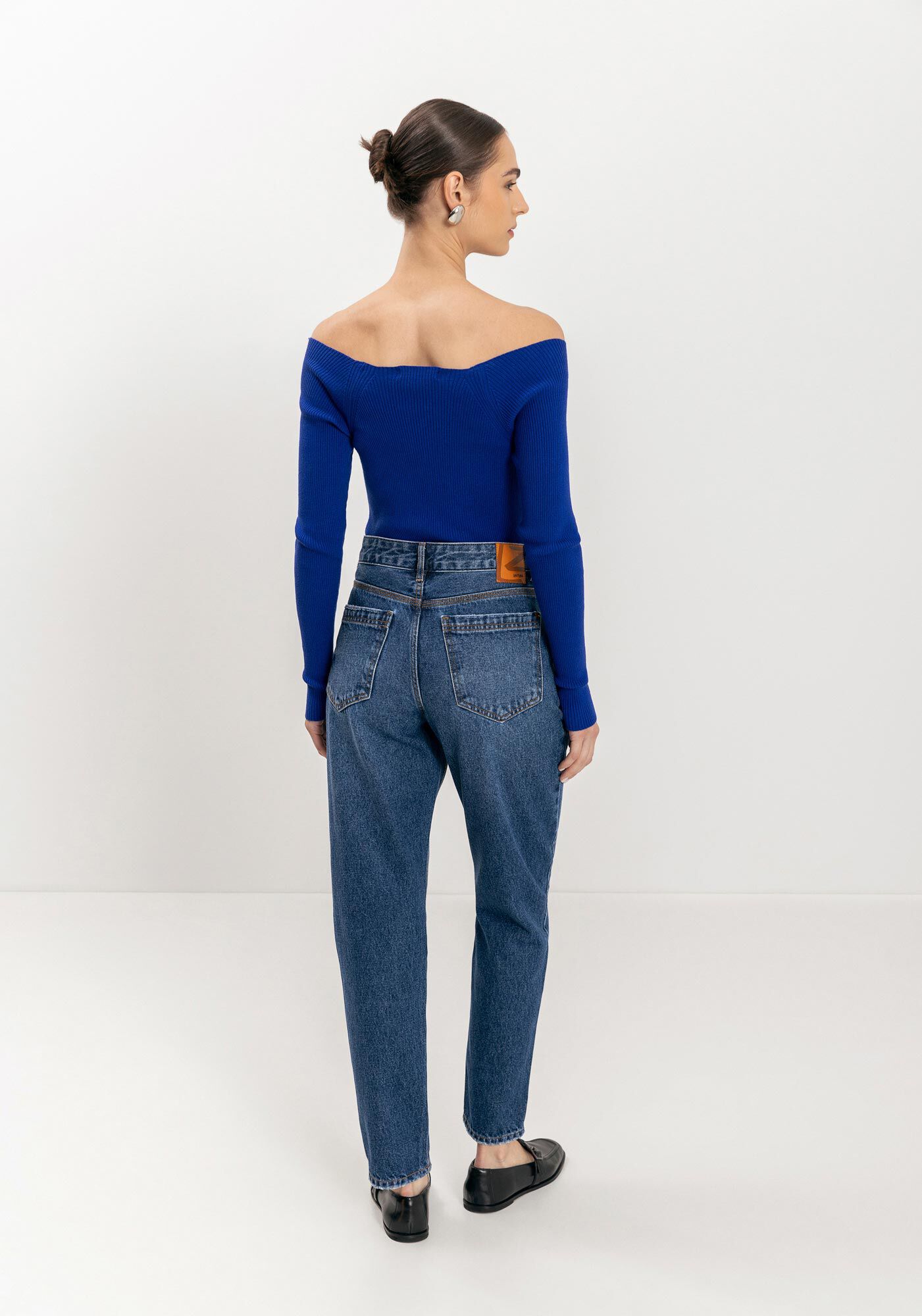 Cal&ccedil;a Mom Jeans Com Cintura Alta E Bolsos Funcionais, , large.