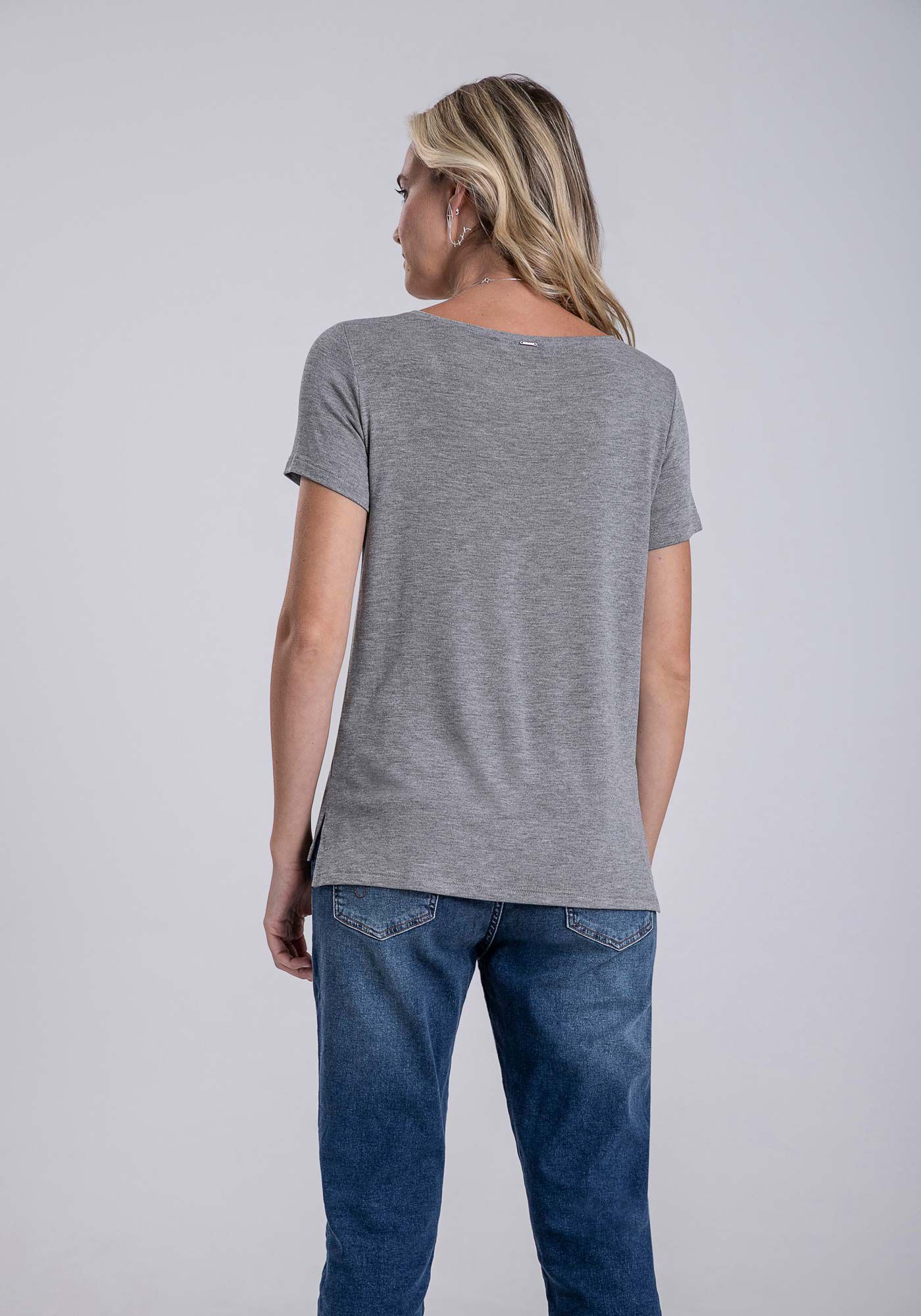 Blusa B&aacute;sica em Malha Decote V, , large.