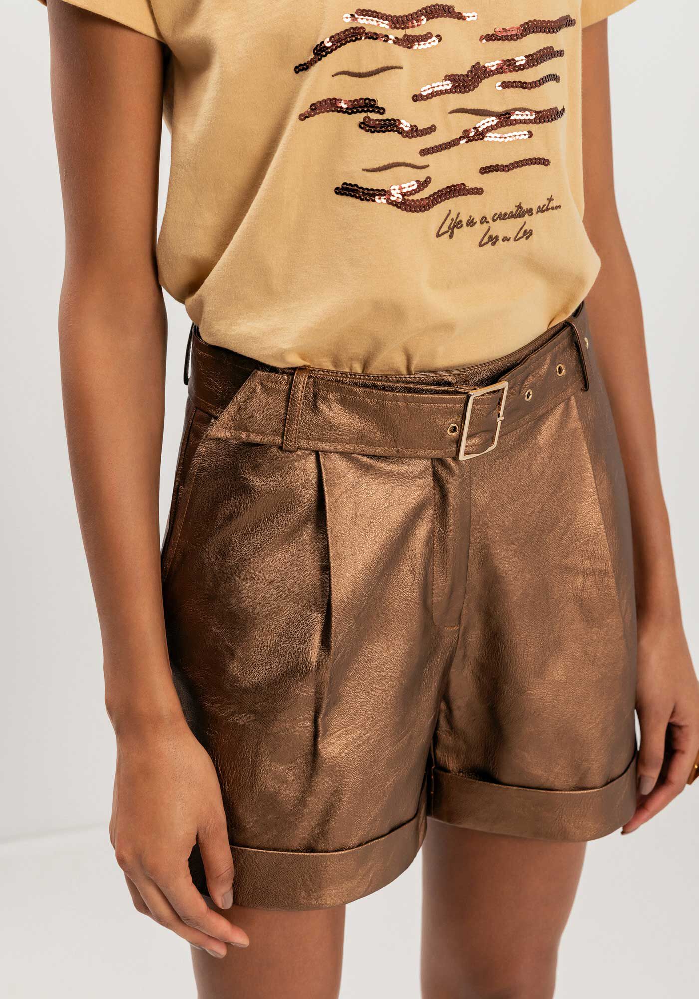 Shorts De Cintura M&eacute;dia Com Cinto Em PU Metalizado, , large.