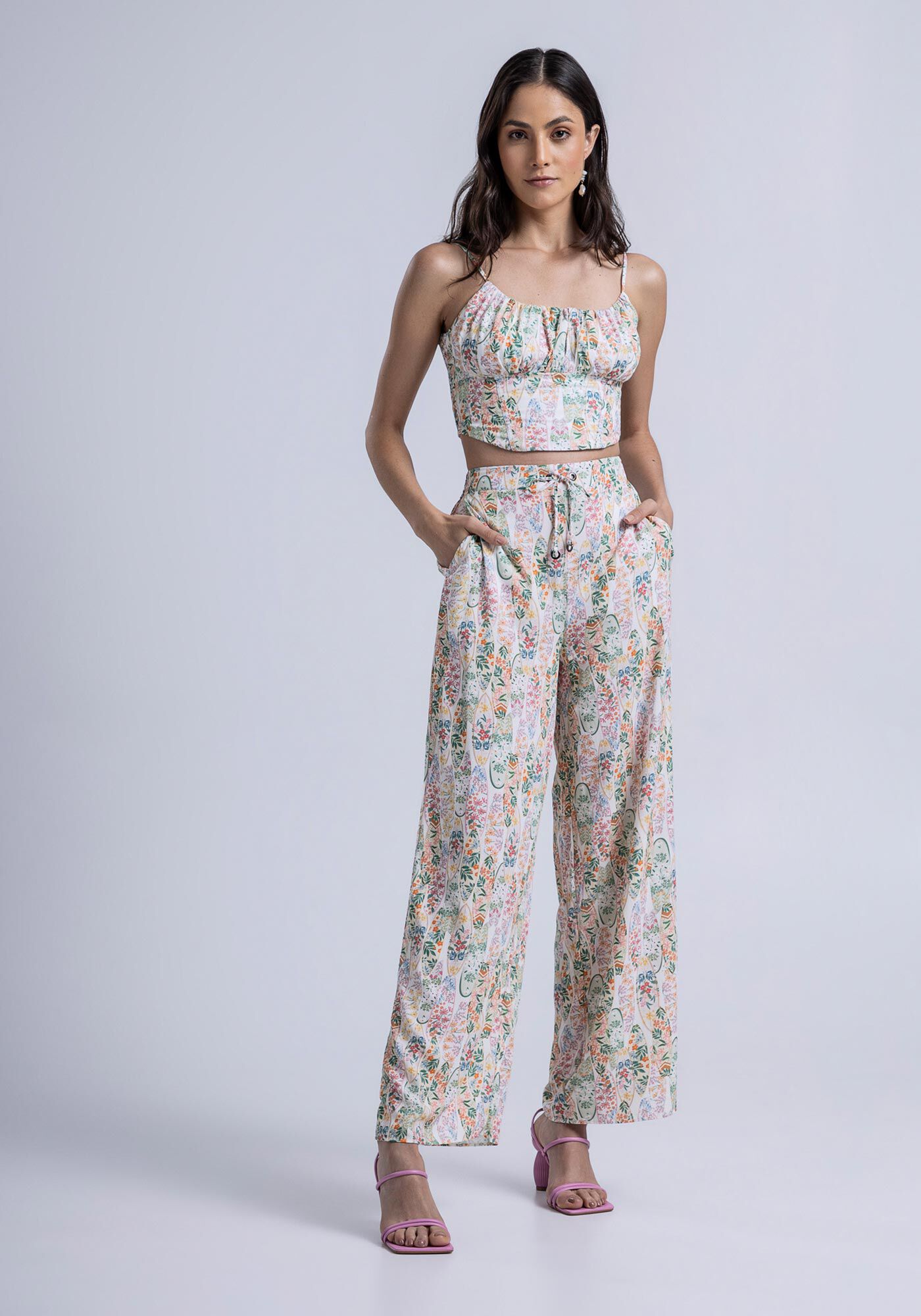 Blusa Cropped em Crepe com Decote Franzido, , large.