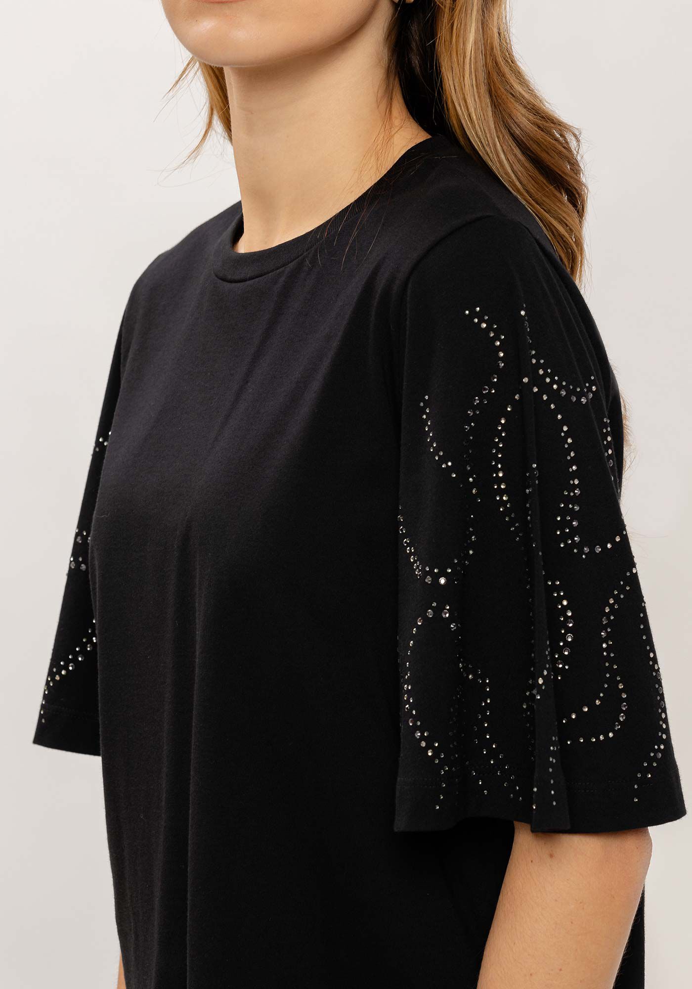 T-shirt em Malha com Strass na Manga Flare, , large.